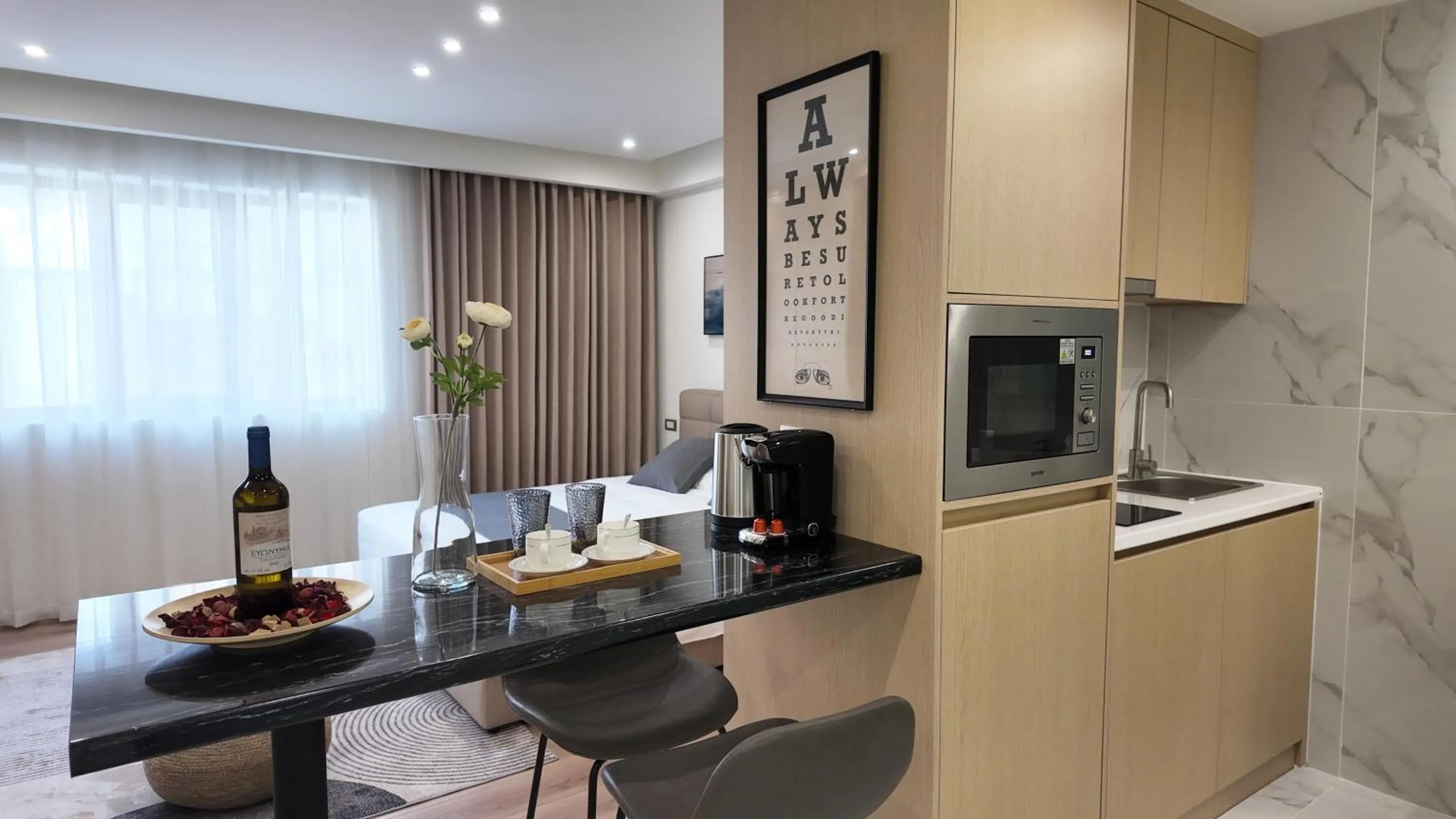 Coffee/tea facilities in CC LUX Suites in Piraeus Port