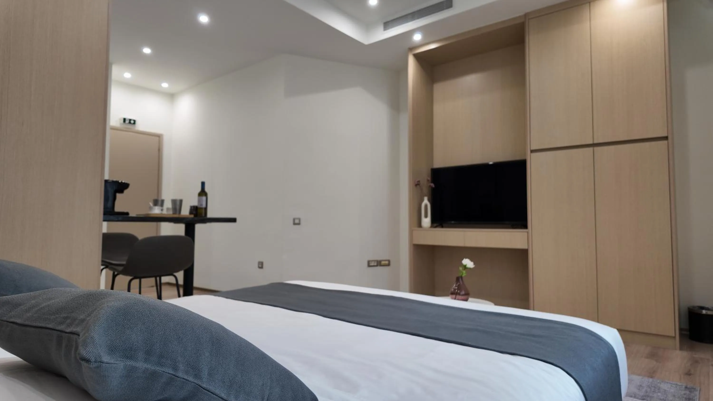 TV and multimedia, Bed in CC LUX Suites in Piraeus Port