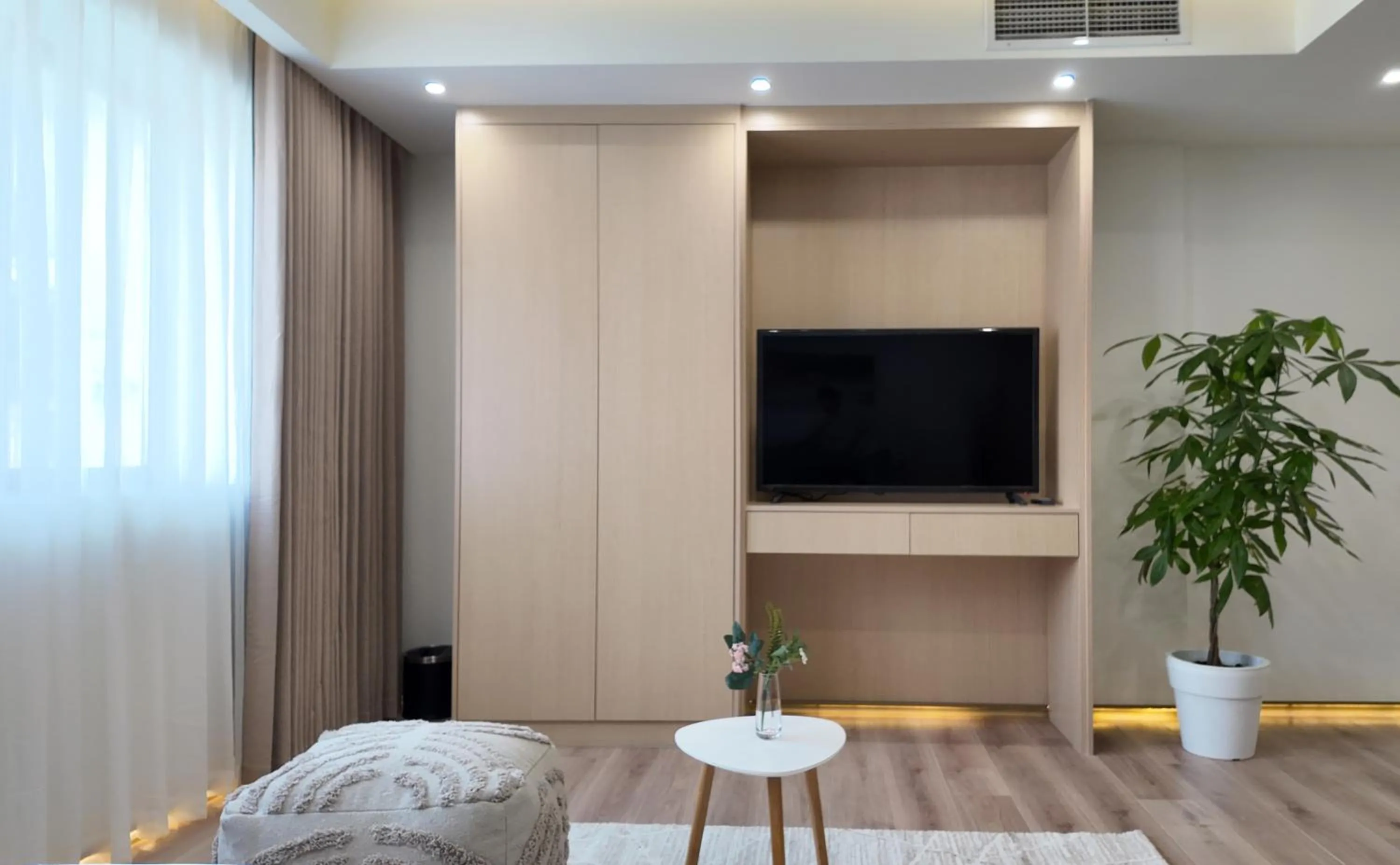 TV and multimedia, Bed in CC LUX Suites in Piraeus Port