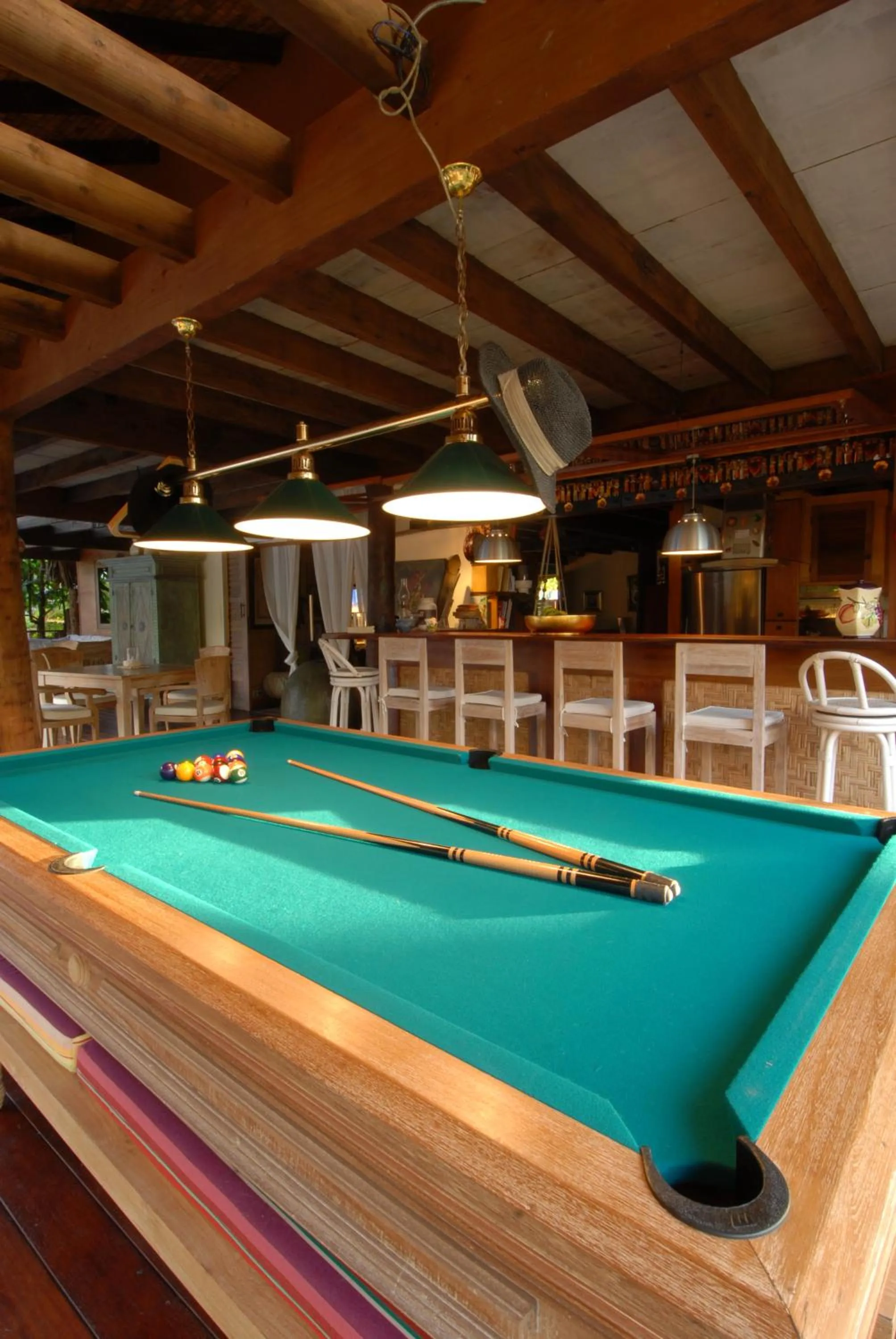 Billiard in Green Lodge Moorea