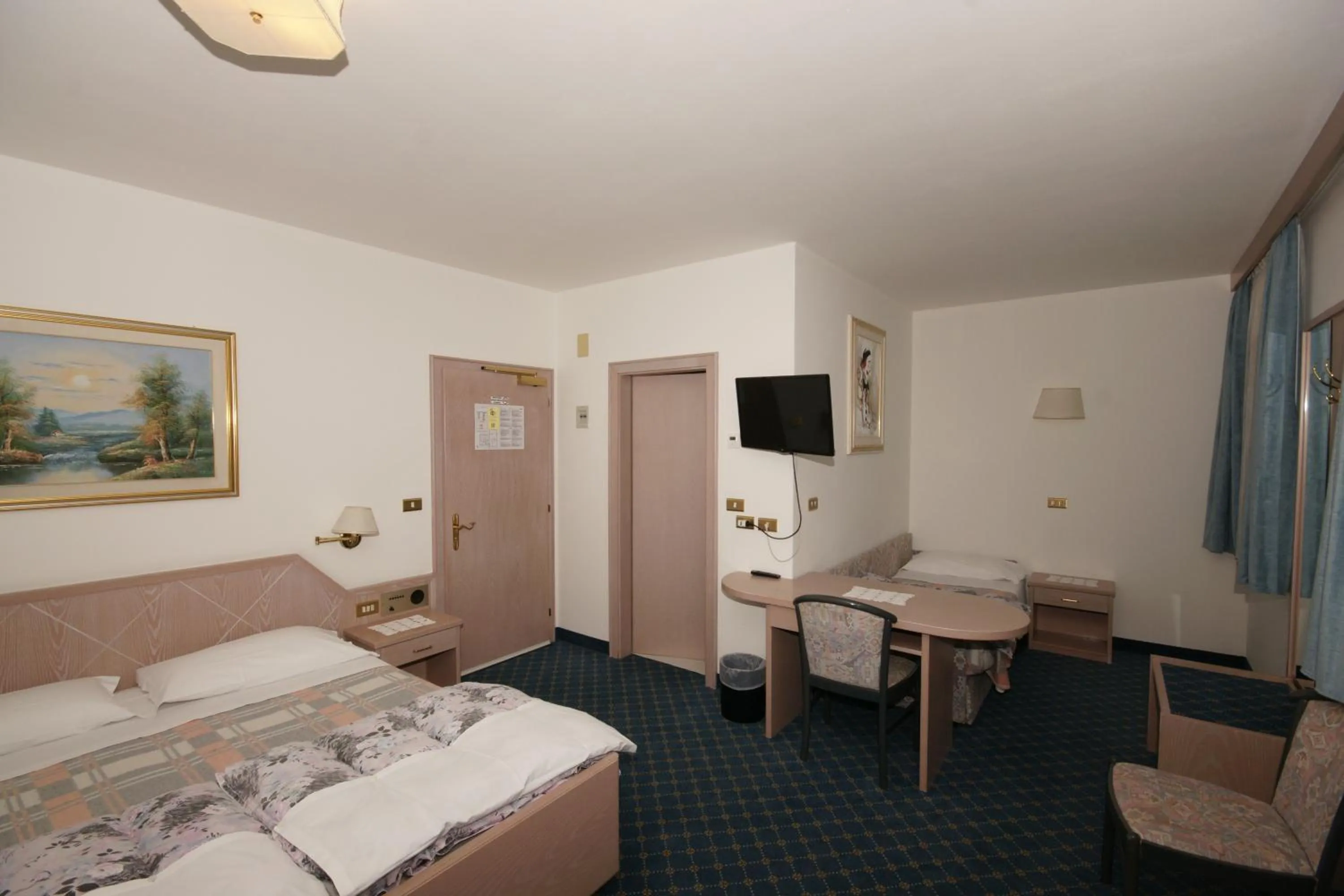 Photo of the whole room, Bed in Hotel Villa Mozart