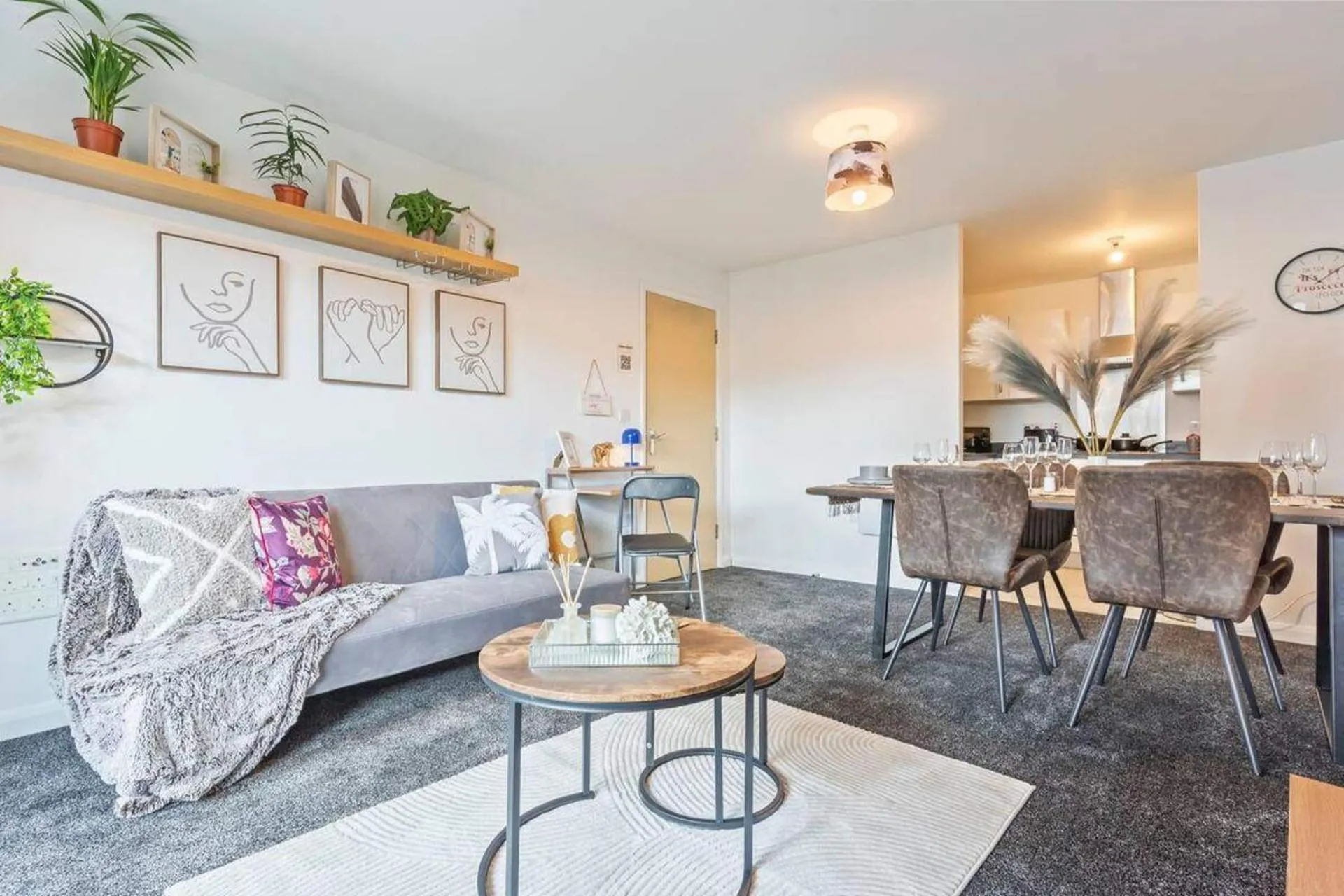 Desert Oasis Sleeps 8 with Parking