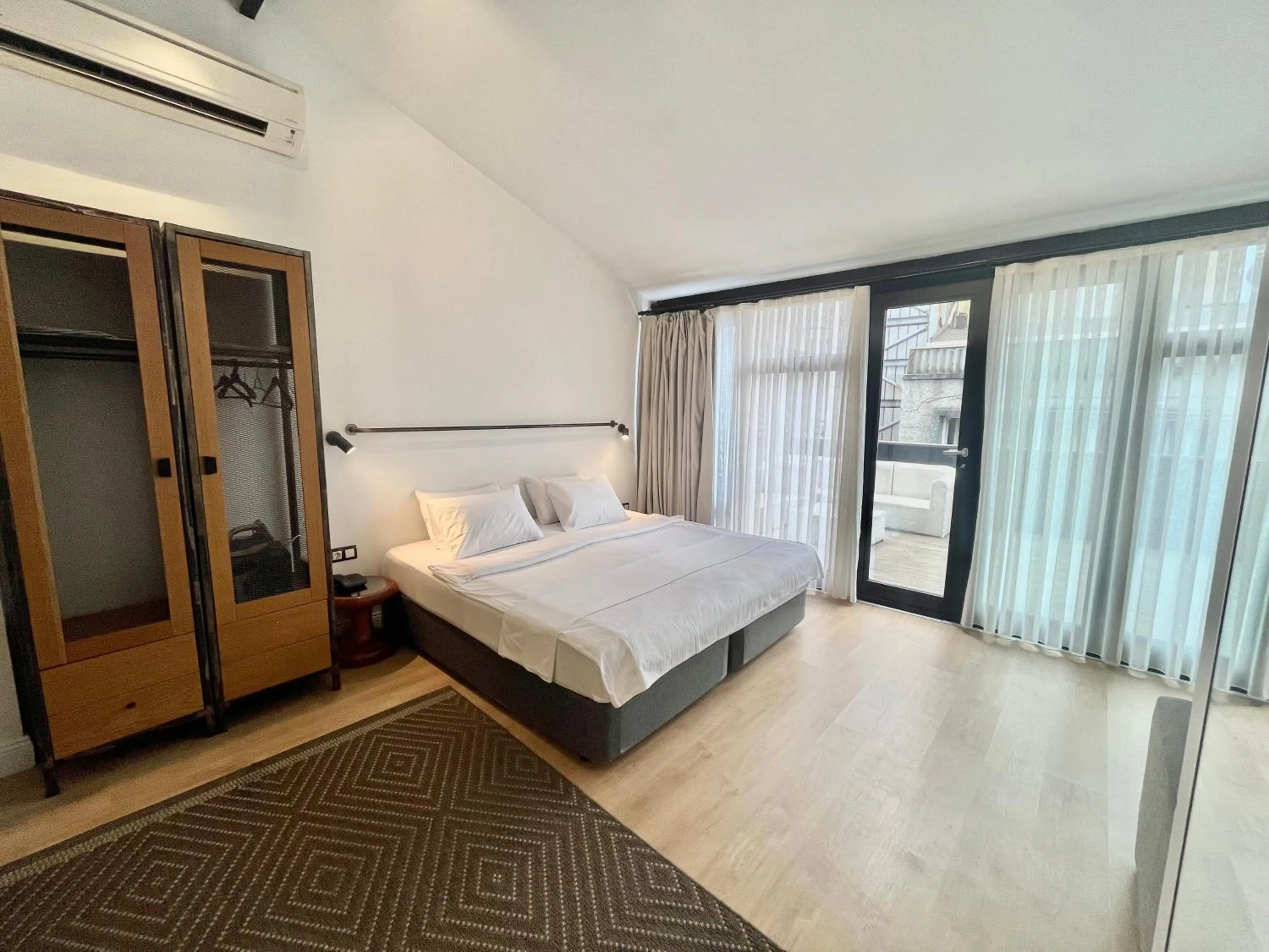 Balcony/Terrace, Bed in Fitas Oda Hotel