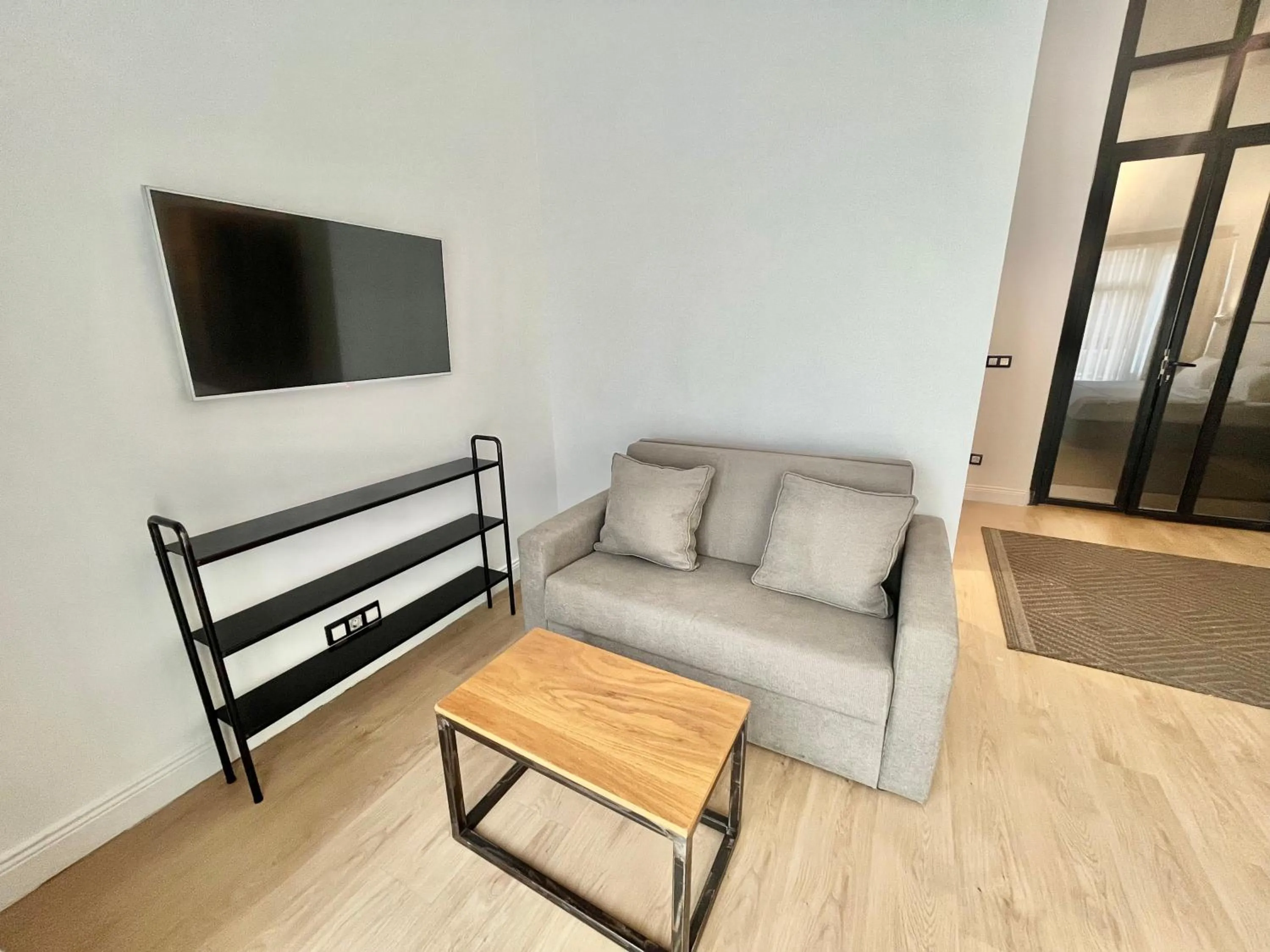 TV and multimedia in Fitas Oda Hotel