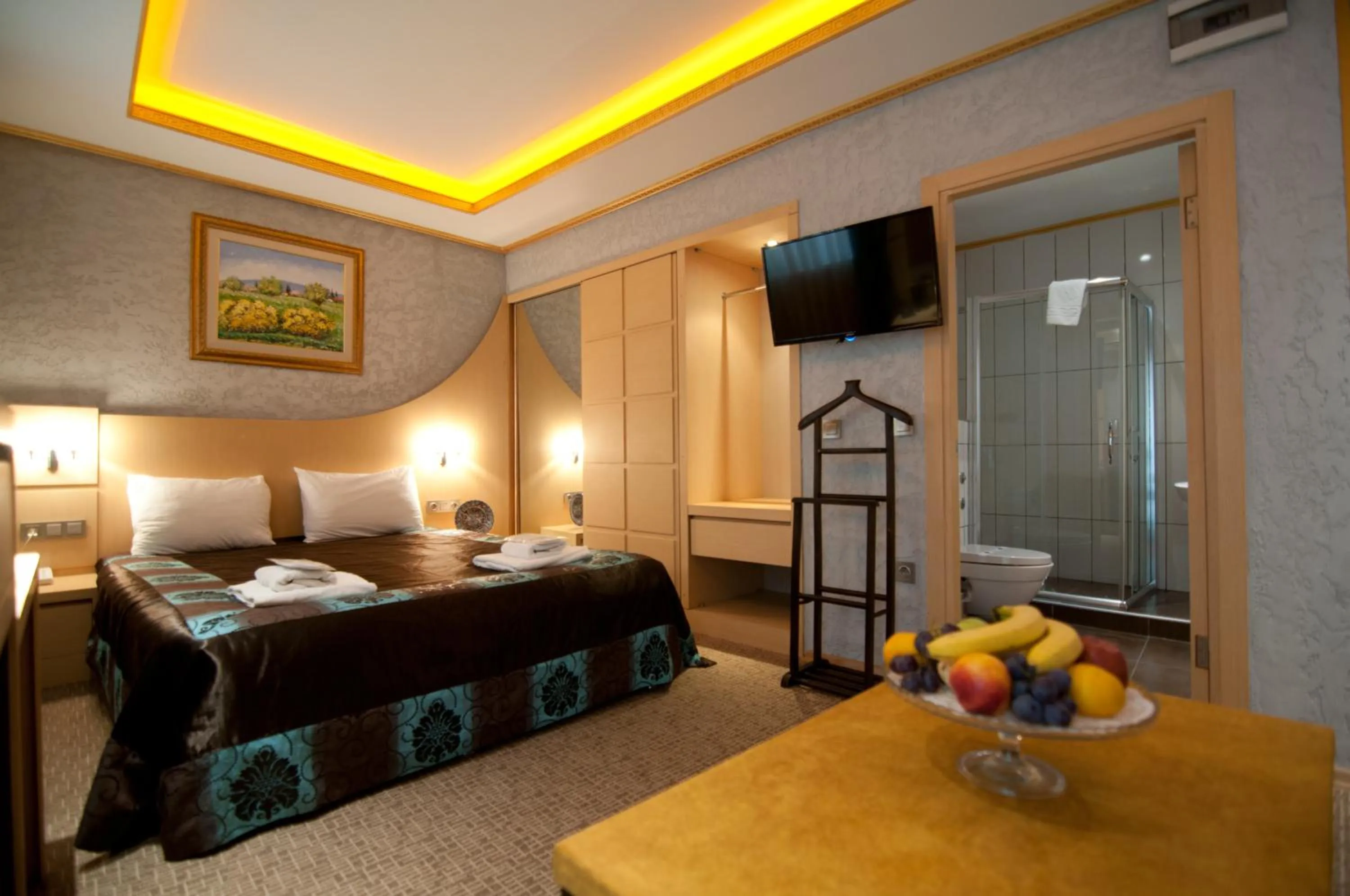 Bedroom, Bed in Grand Ambiance Hotel