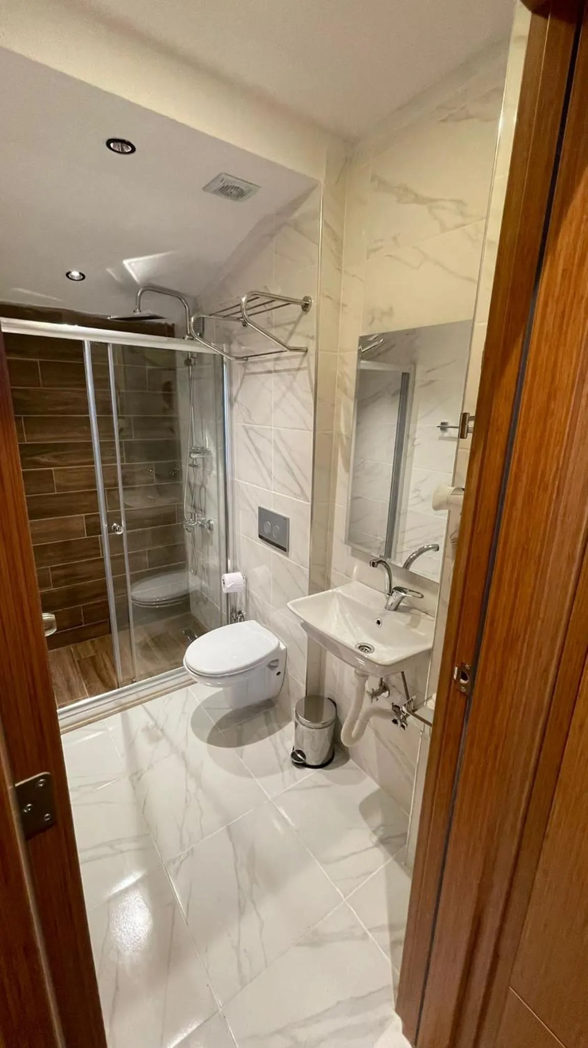 Bathroom in Grand Ambiance Hotel