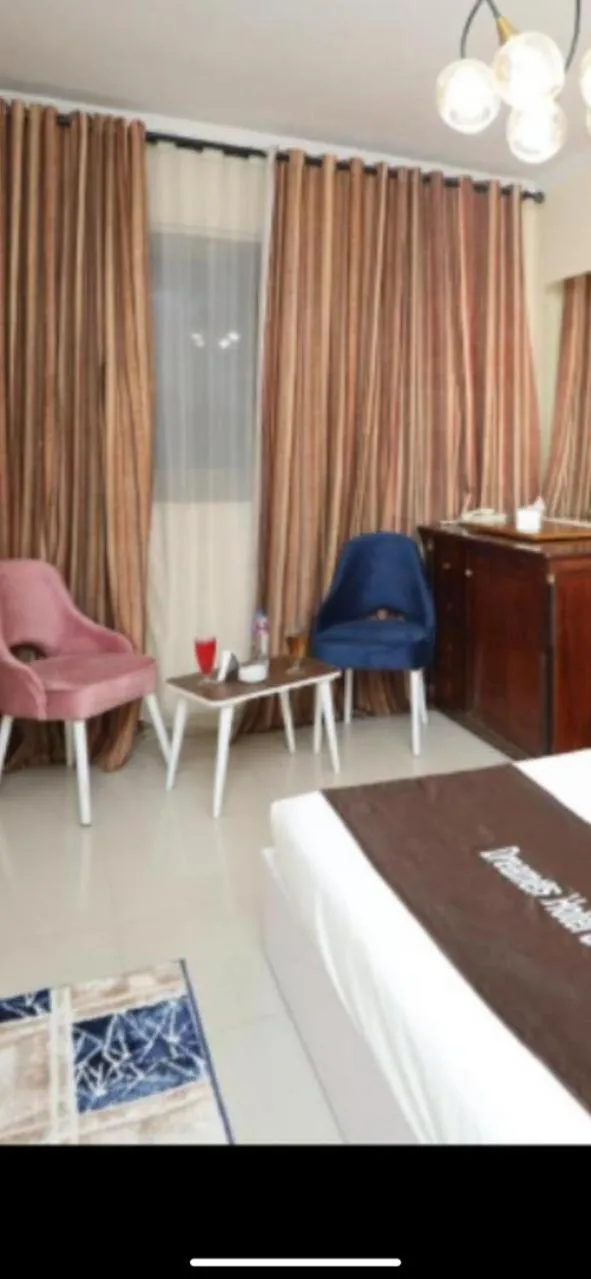 Bedroom in Dreamers Hotel