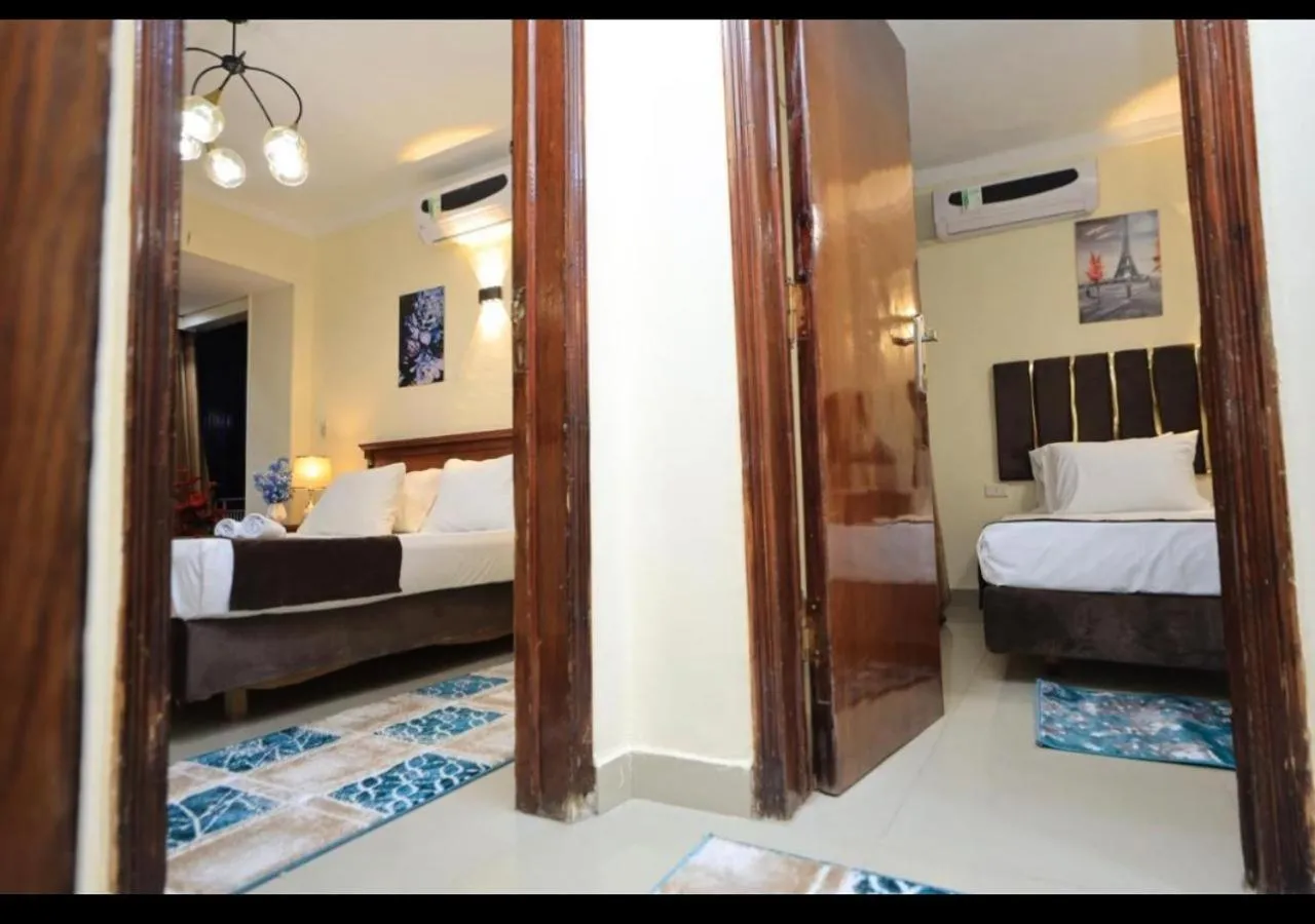 Photo of the whole room, Bed in Dreamers Hotel