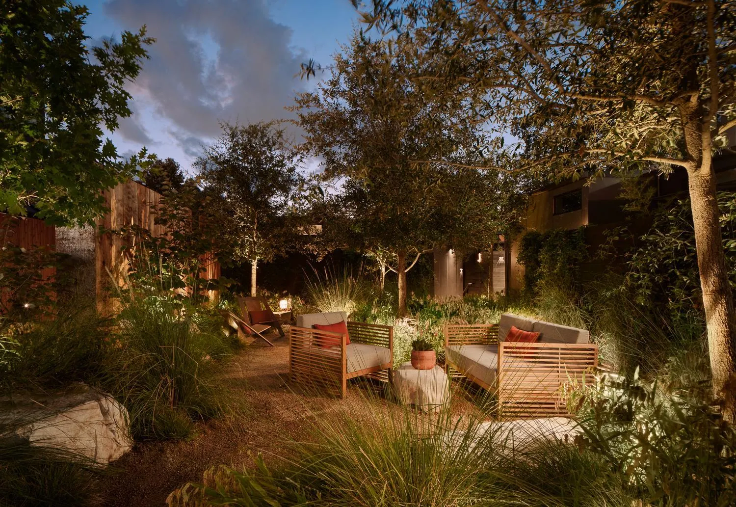 Night in Frame Hotel - SoCo