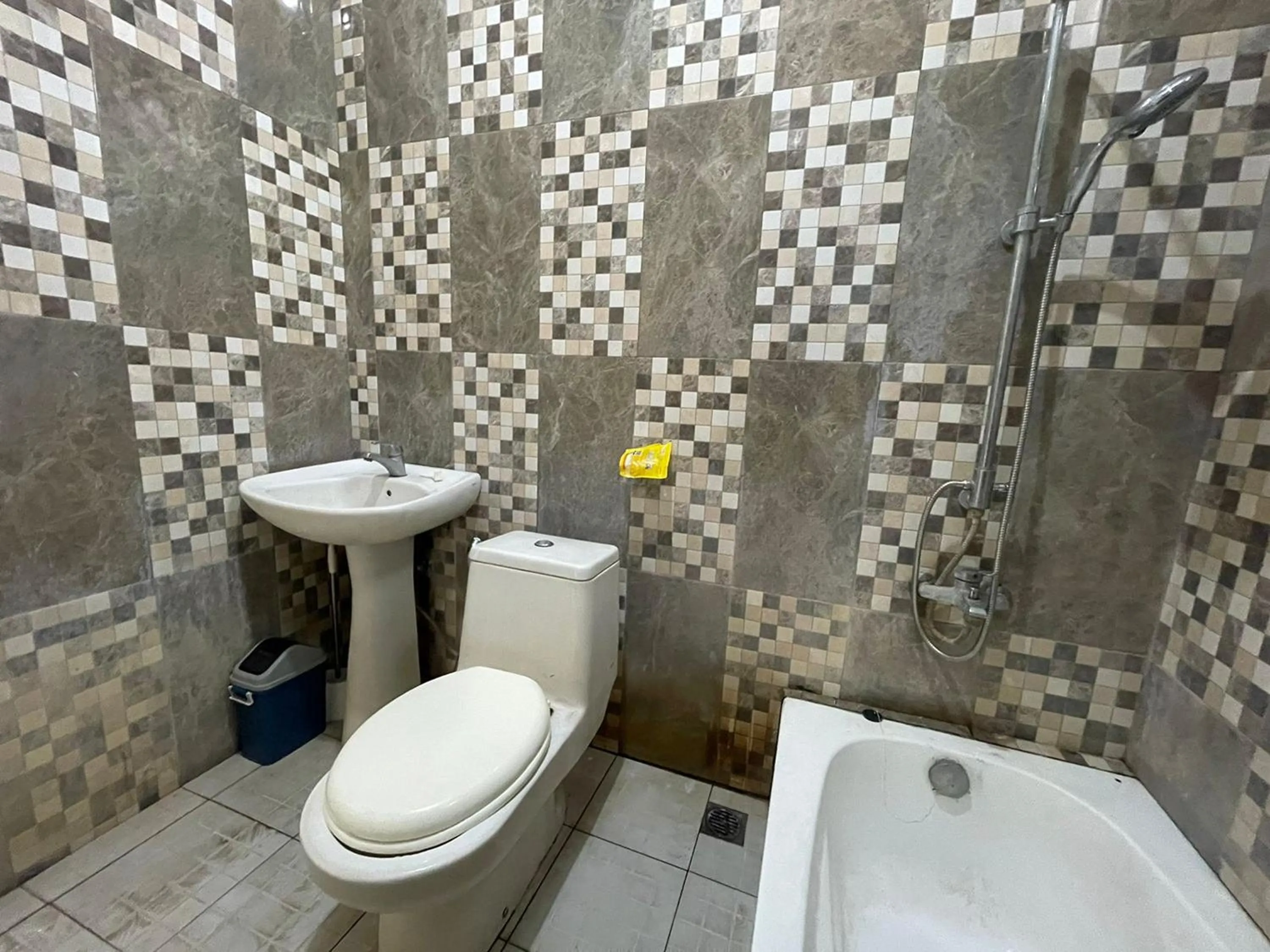 Bathroom in Villa Palacios Syari'ah Bukittinggi