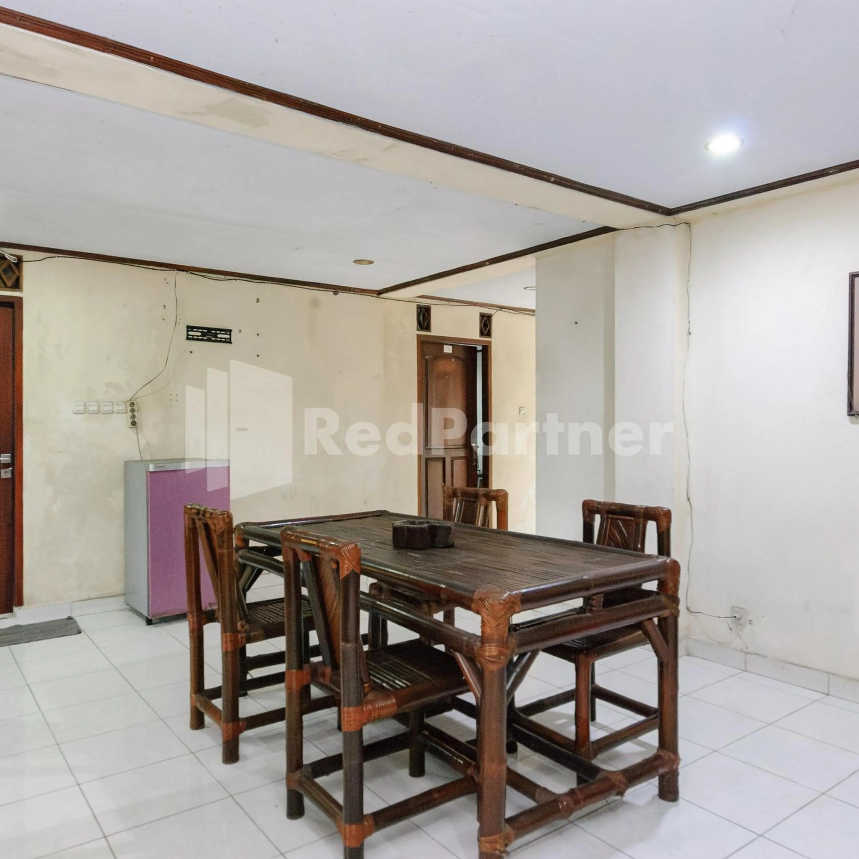 Seating area in Wisma 24 at Hankam Puncak RedPartner