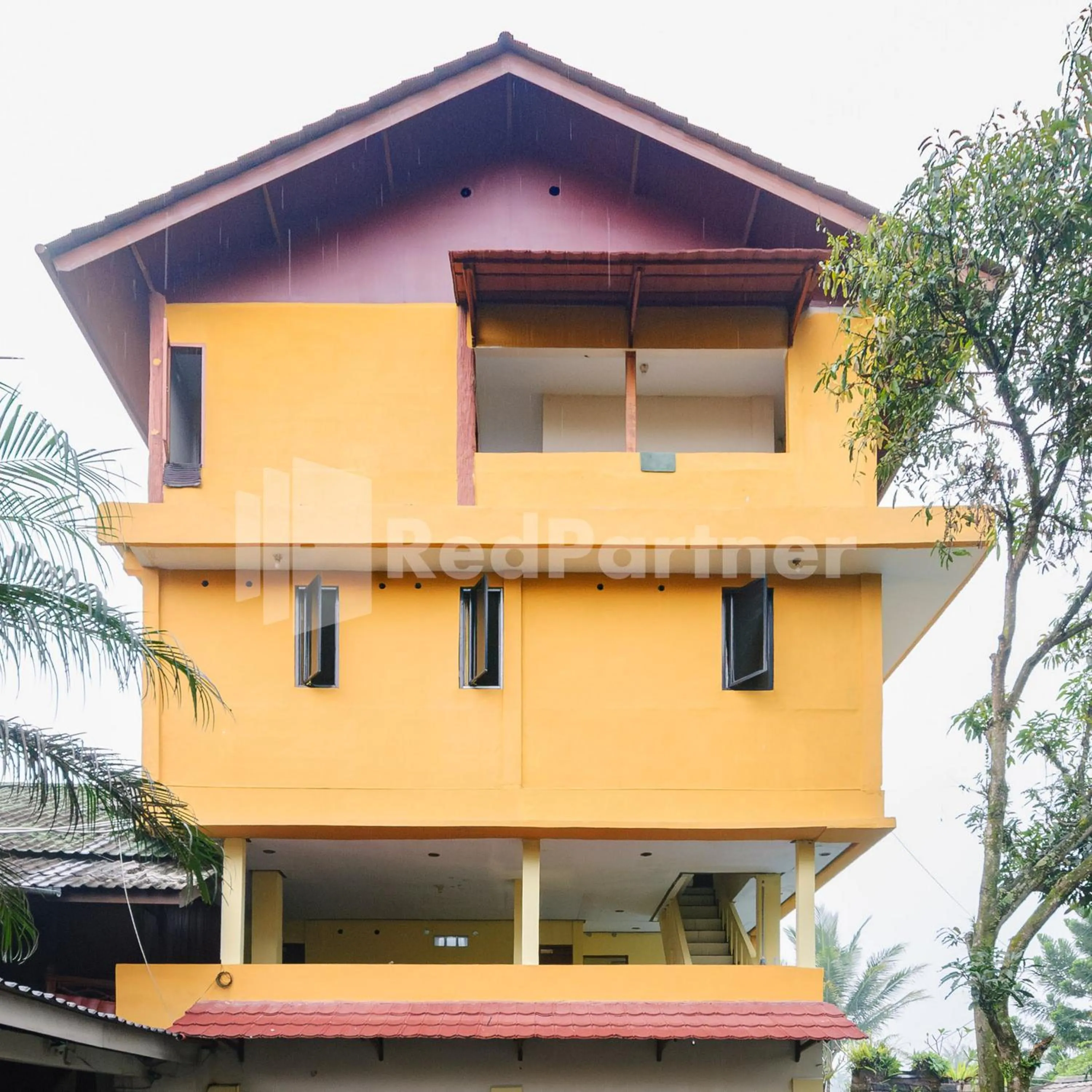 Facade/entrance in Wisma 24 at Hankam Puncak RedPartner
