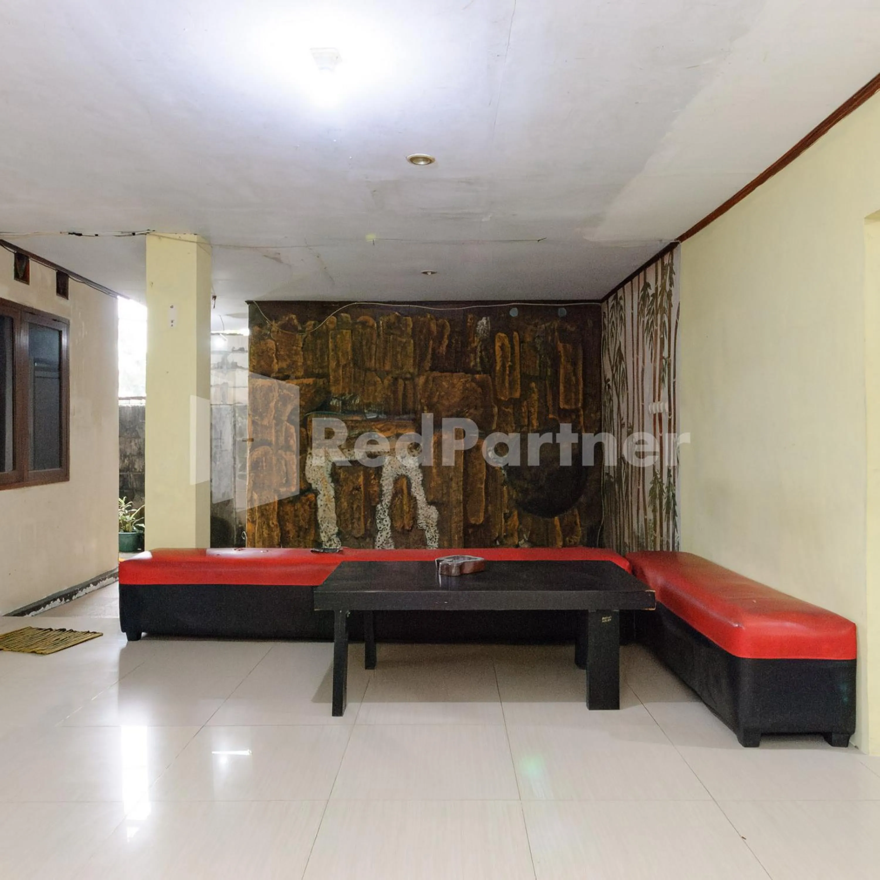 Seating area in Wisma 24 at Hankam Puncak RedPartner