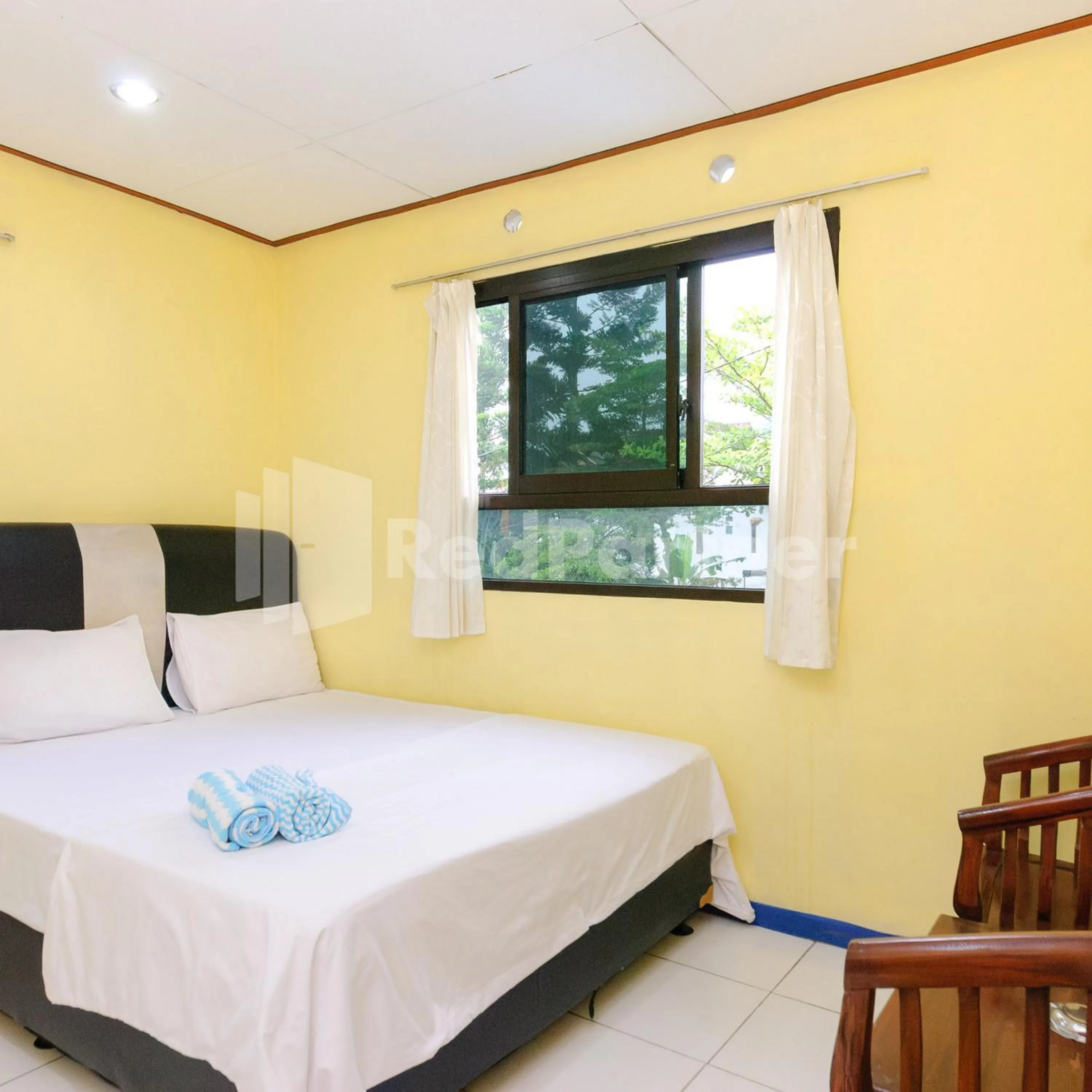 Bedroom, Bed in Wisma 24 at Hankam Puncak RedPartner