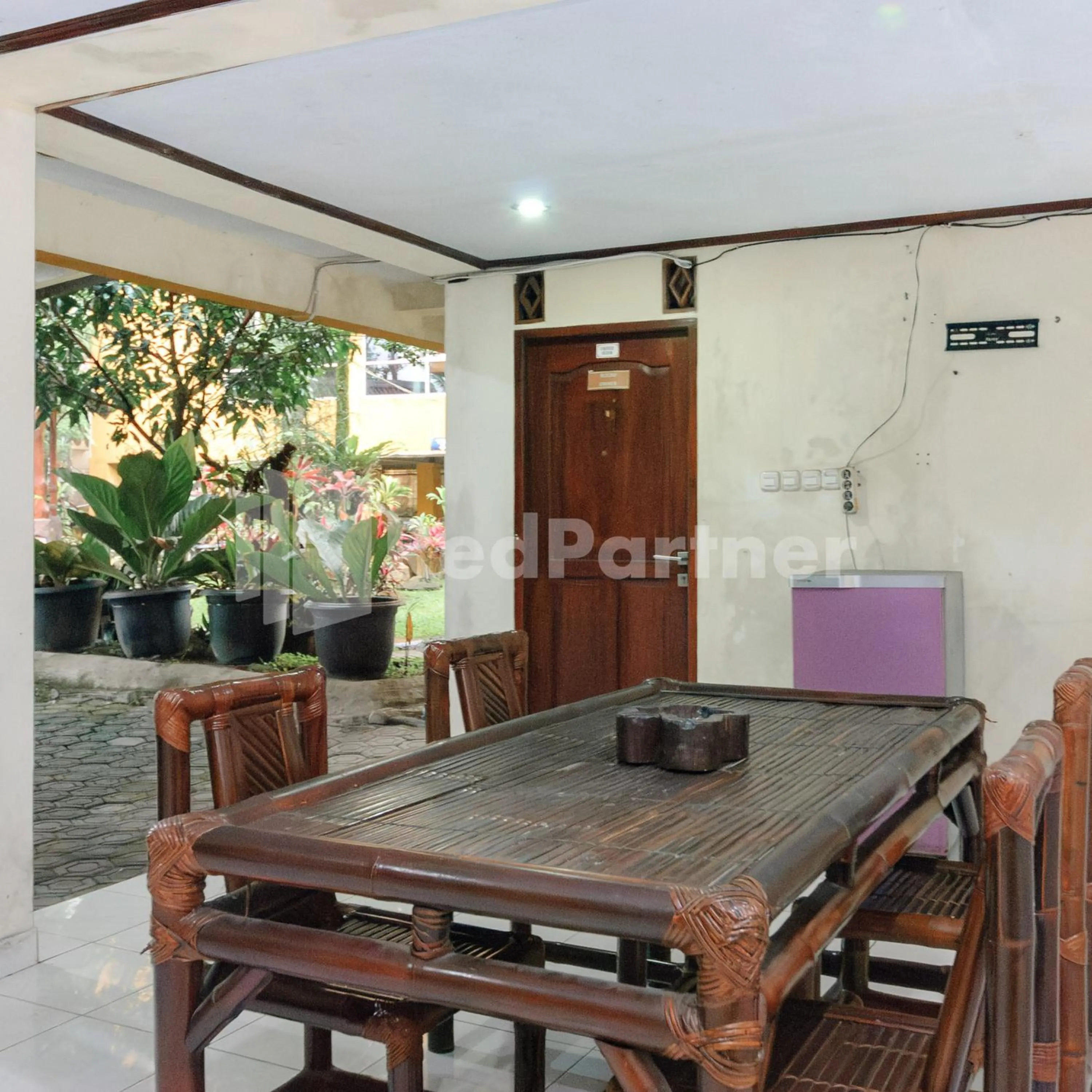 Seating area in Wisma 24 at Hankam Puncak RedPartner