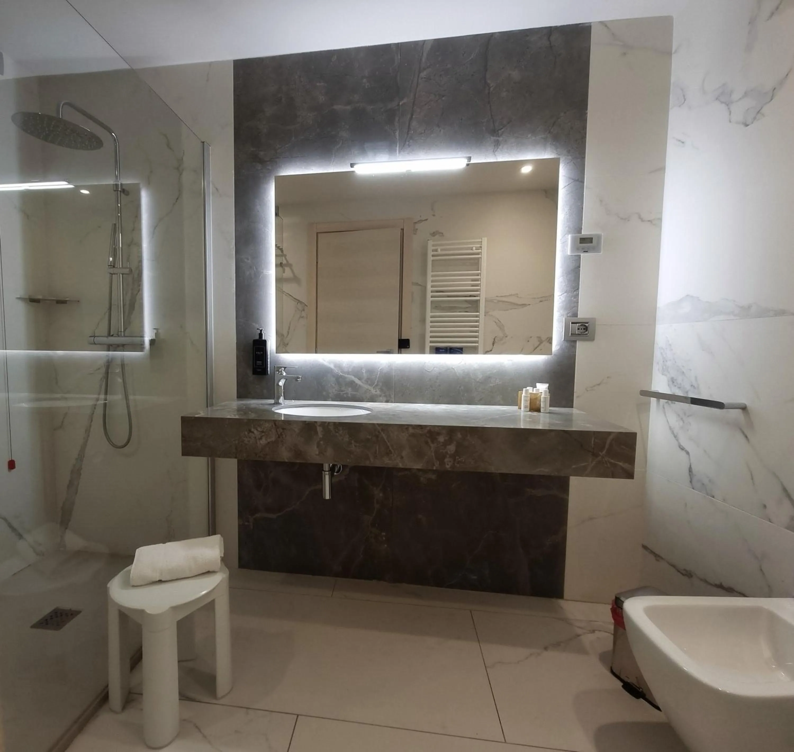 Bathroom in Hotel Byron