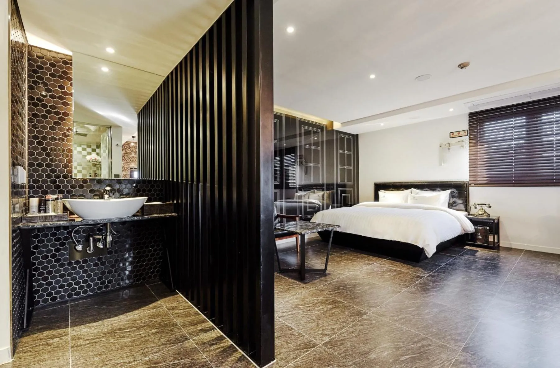 Bed in Hotel The Class