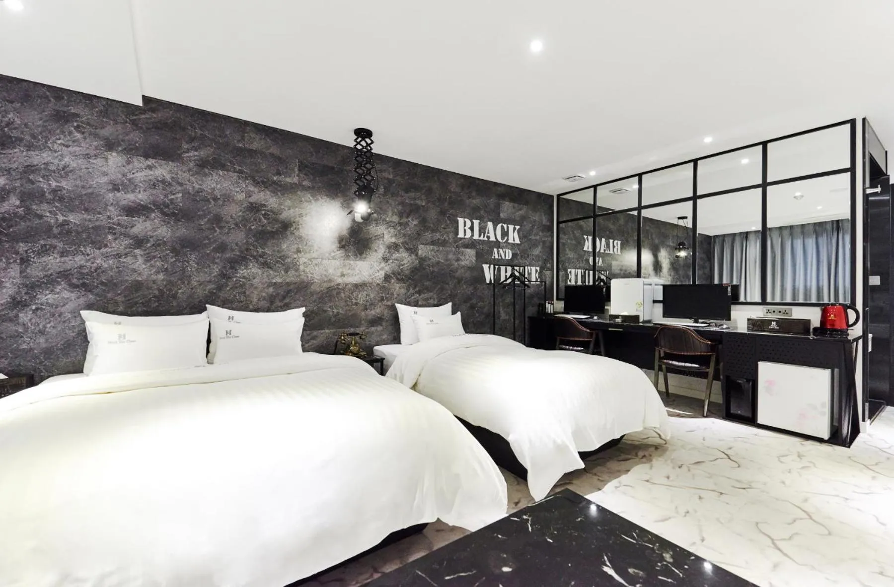 Bed in Hotel The Class