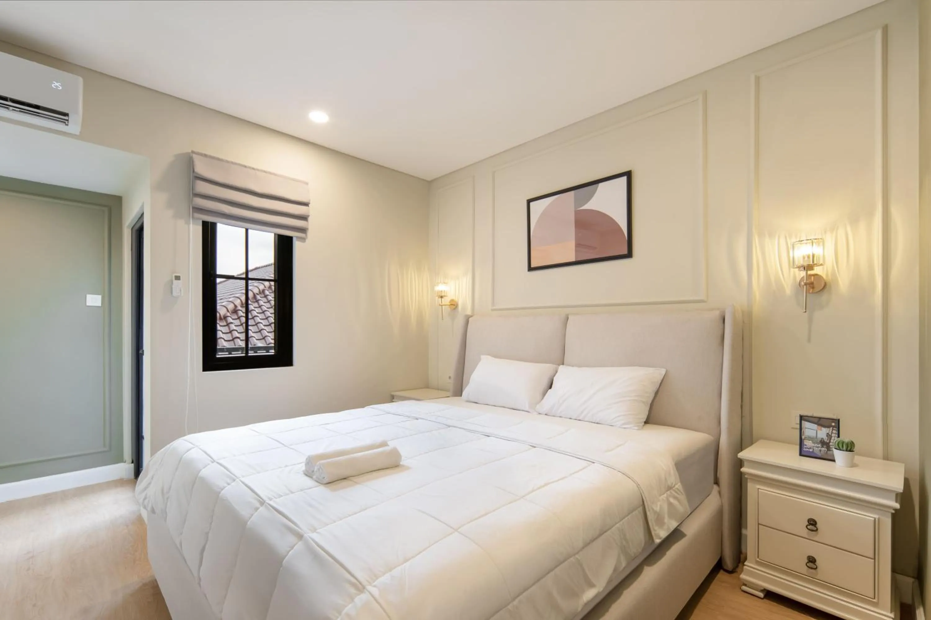 Bedroom, Bed in Cove Odilia Suite