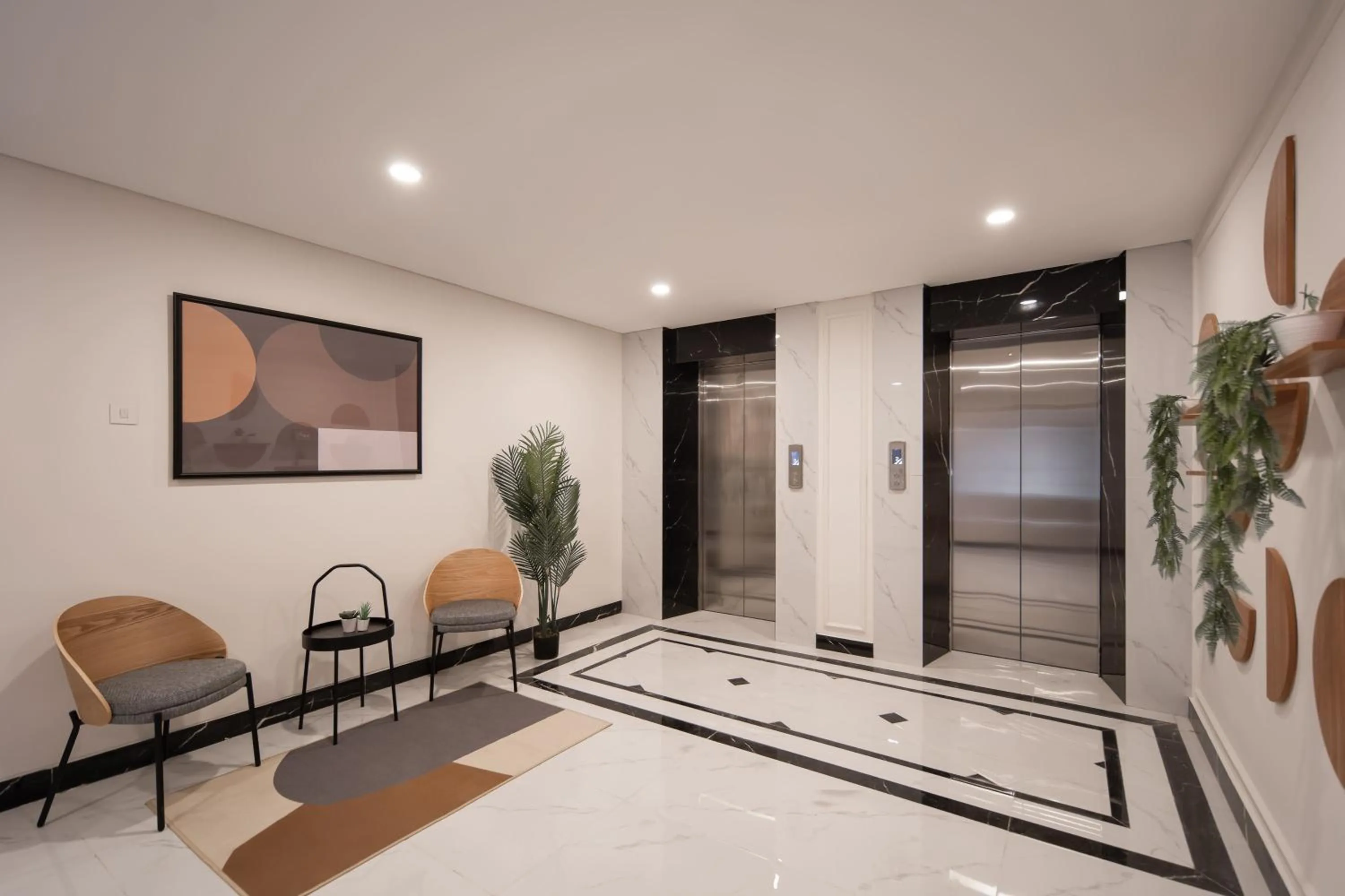 elevator in Cove Odilia Suite