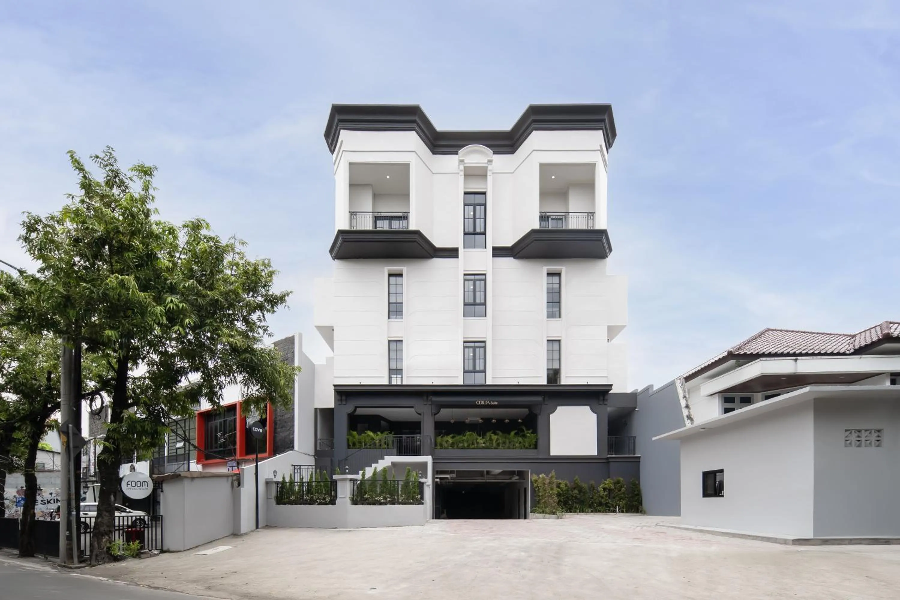 Property building in Cove Odilia Suite