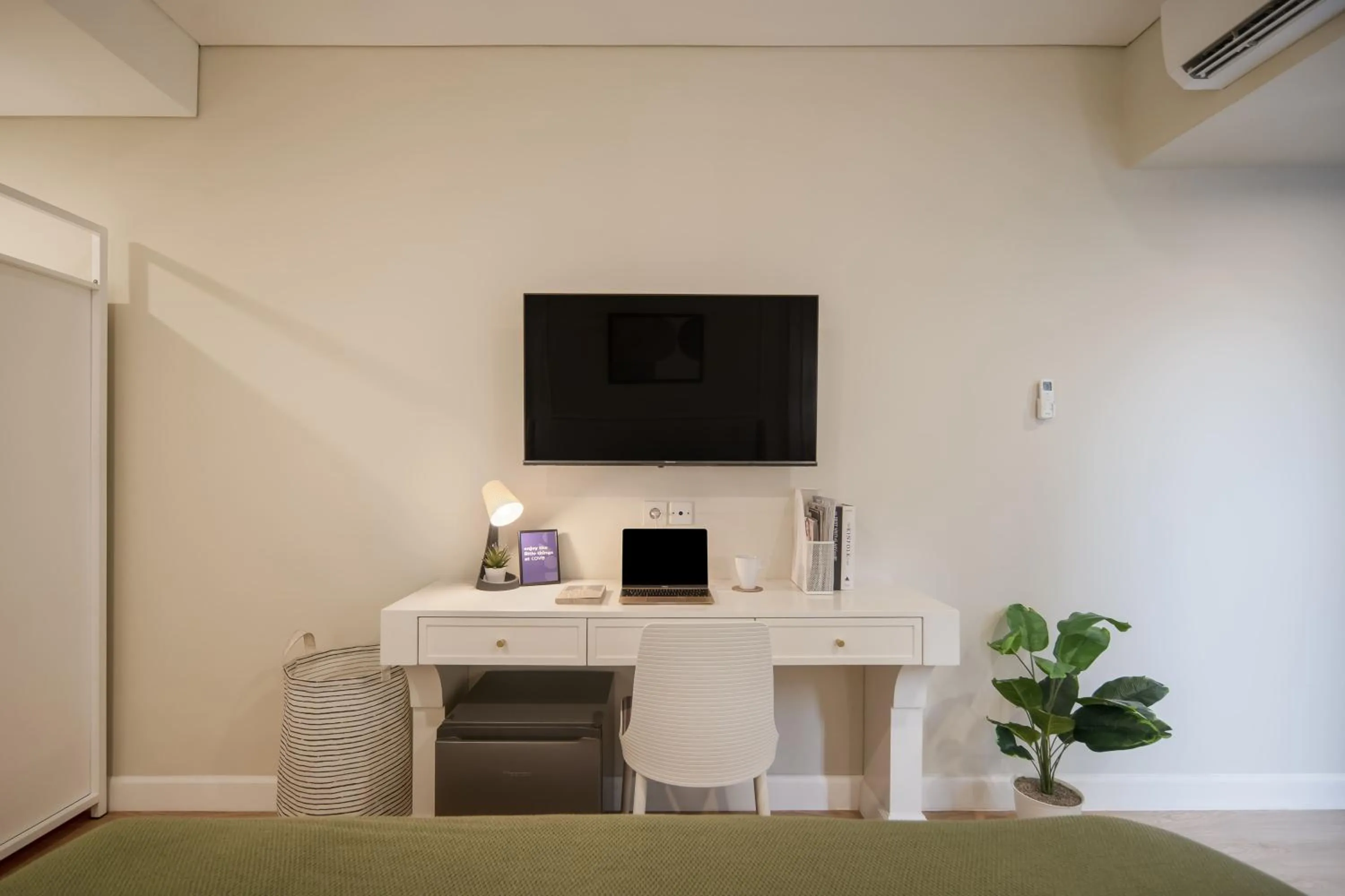 TV and multimedia in Cove Odilia Suite