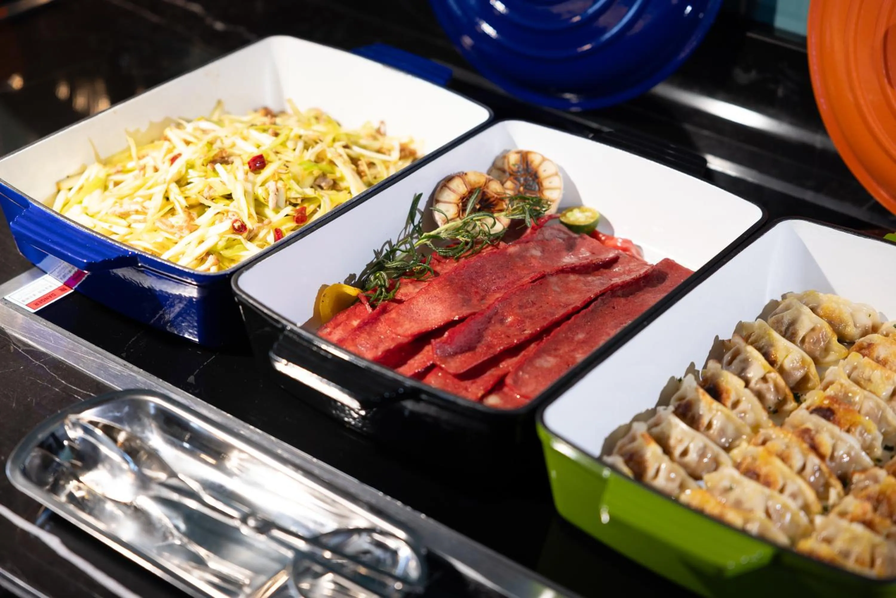 Restaurant/places to eat in Home2 Suite by Hilton Yiwu World Trade Center