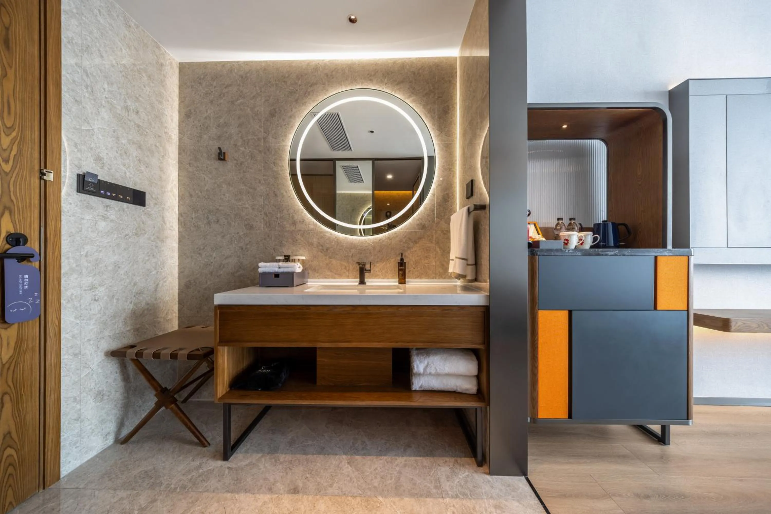 Coffee/tea facilities in UrCove By Hyatt Guangzhou Baiyun Airport