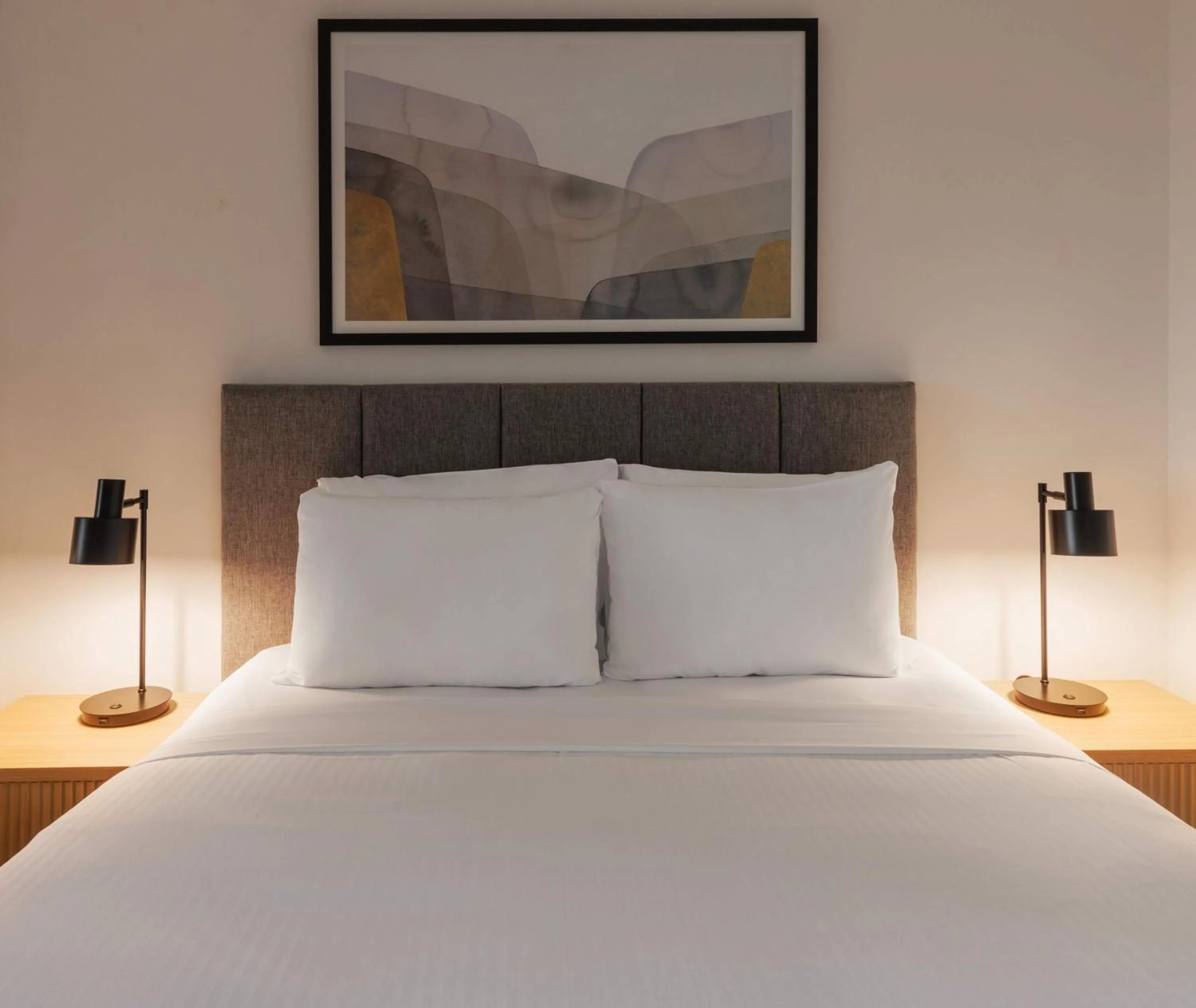 Bed in Oaks Melbourne Flemington Suites