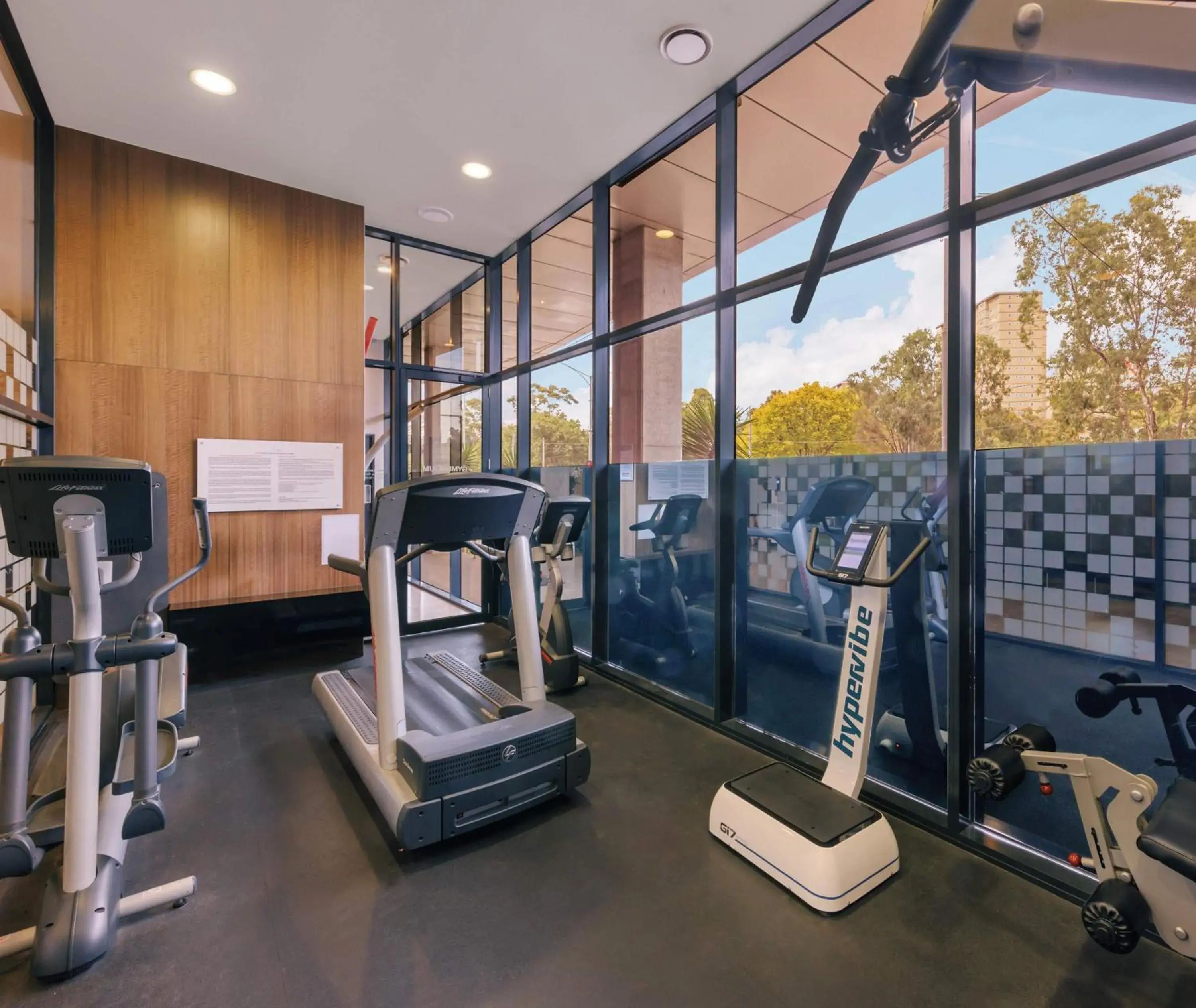 Fitness centre/facilities in Oaks Melbourne Flemington Suites Fitness centre/facilities in Oaks Melbourne Flemington Suites