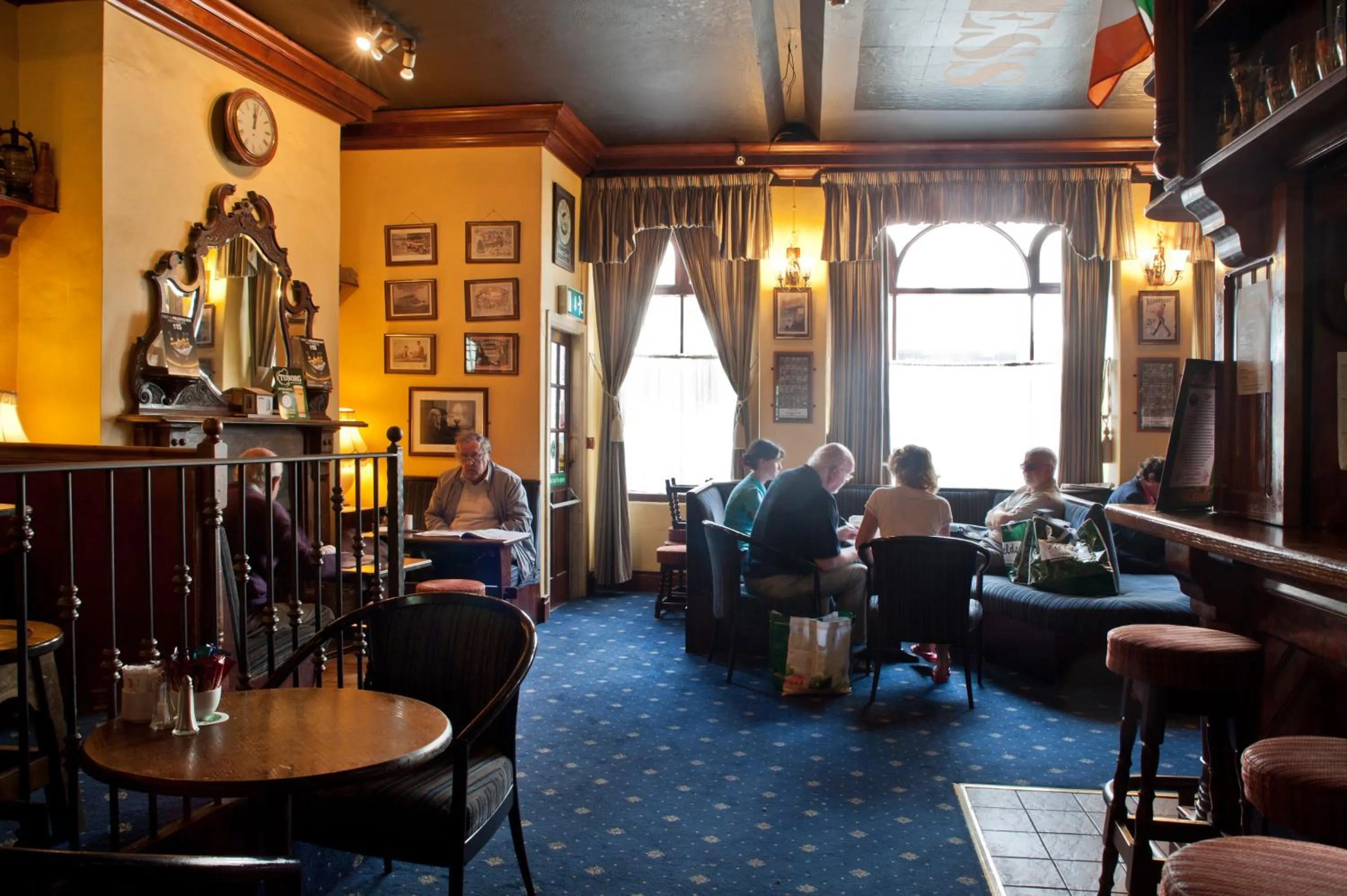 Restaurant/places to eat in O Donovans Hotel