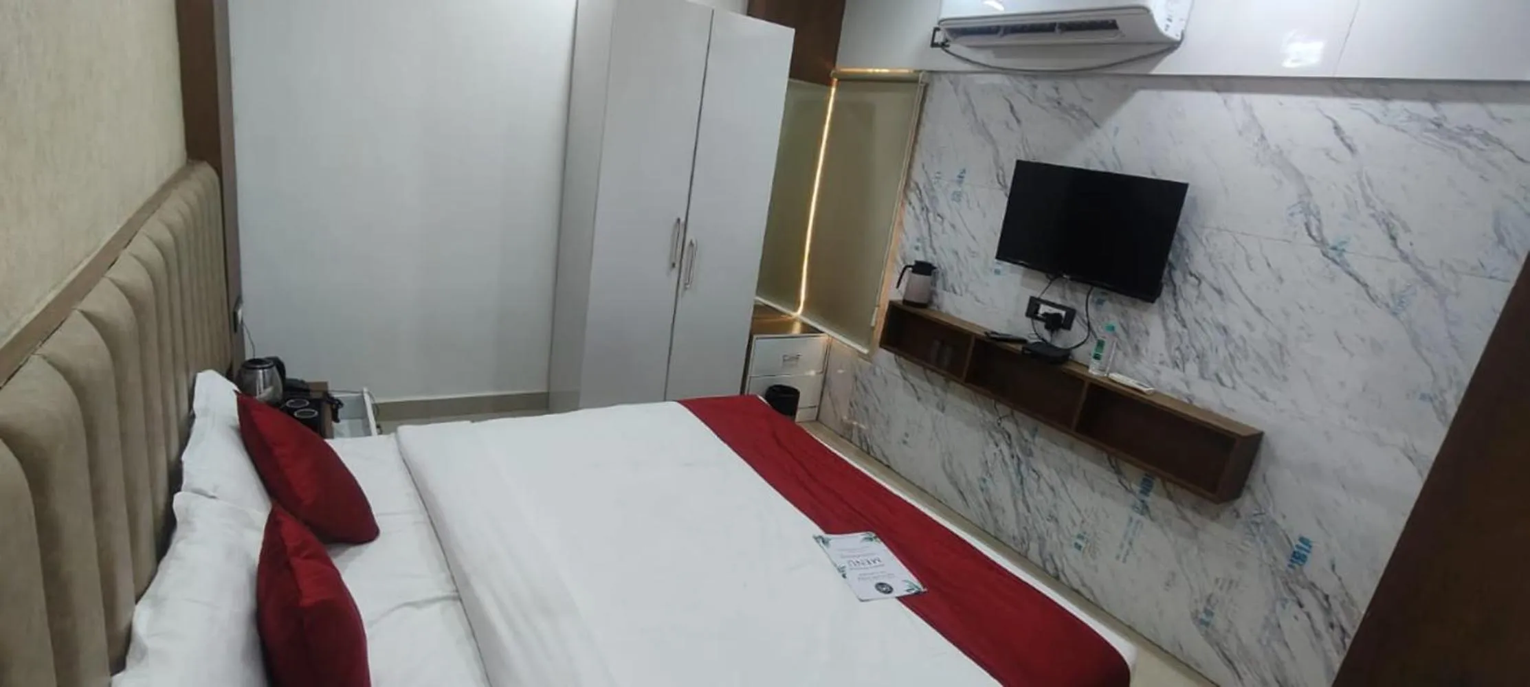 Bed in Hotel New Arcadia