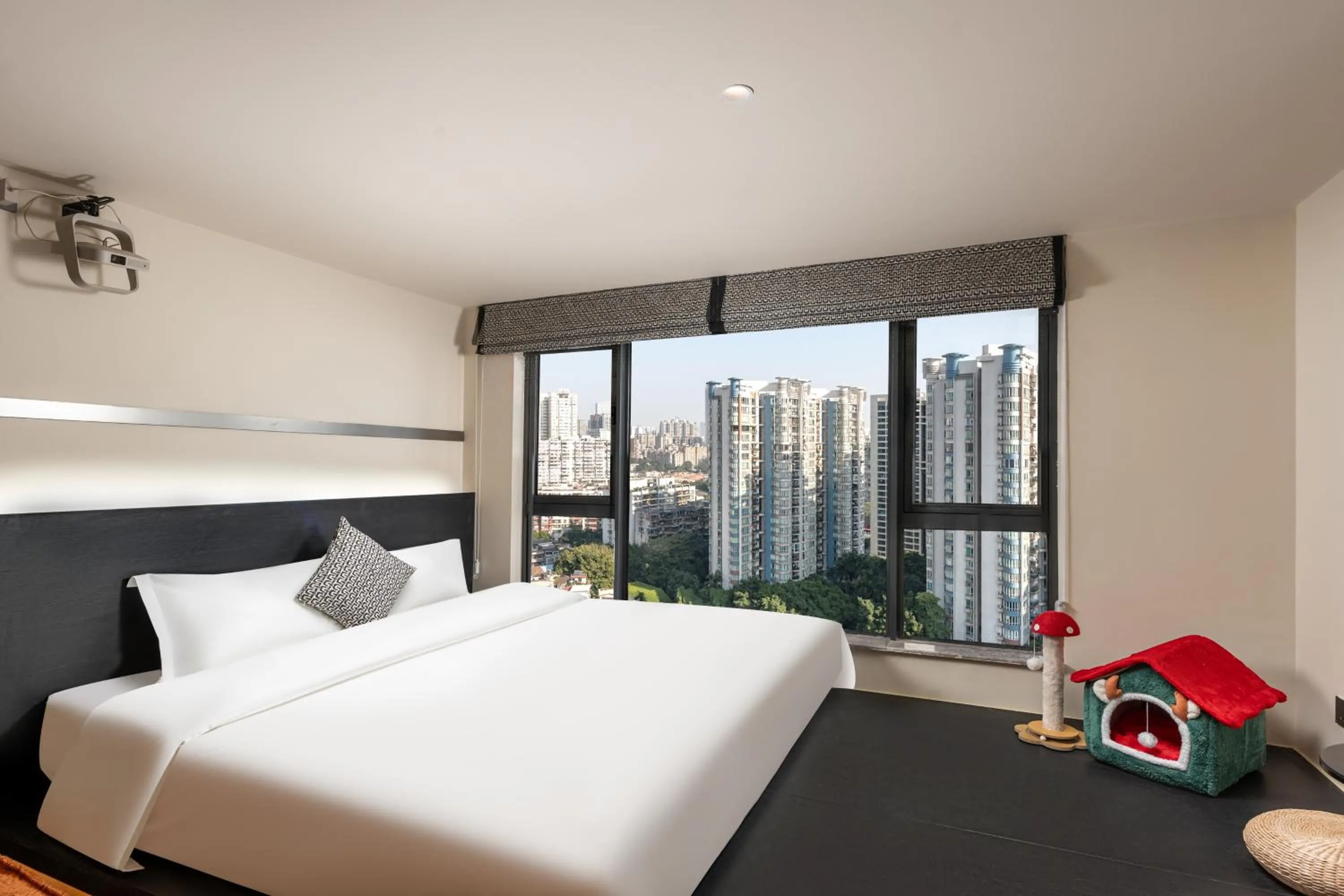 Photo of the whole room, Bed in GTOOO Hotel