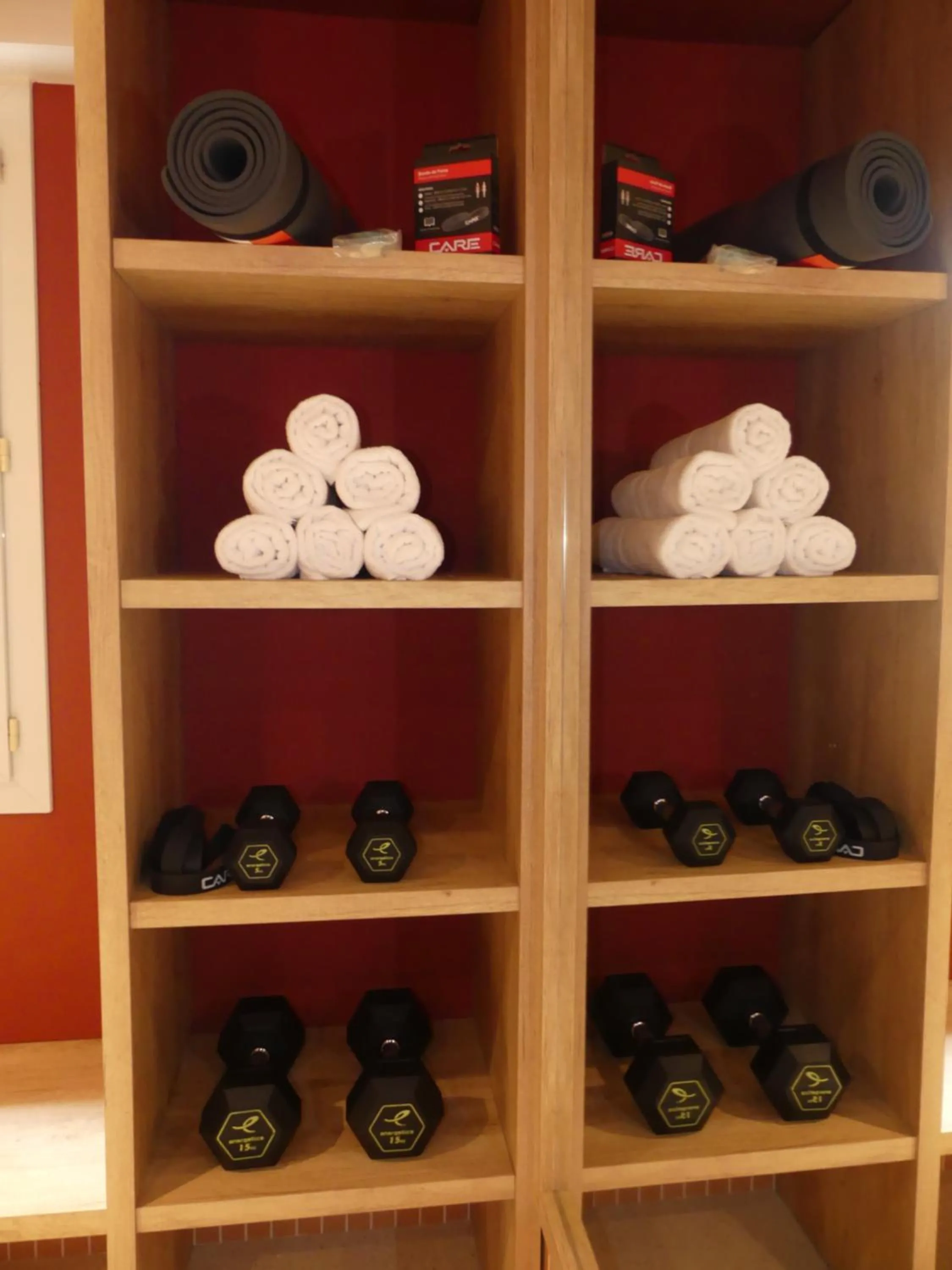 Fitness centre/facilities in Brit Hotel Confort Alençon