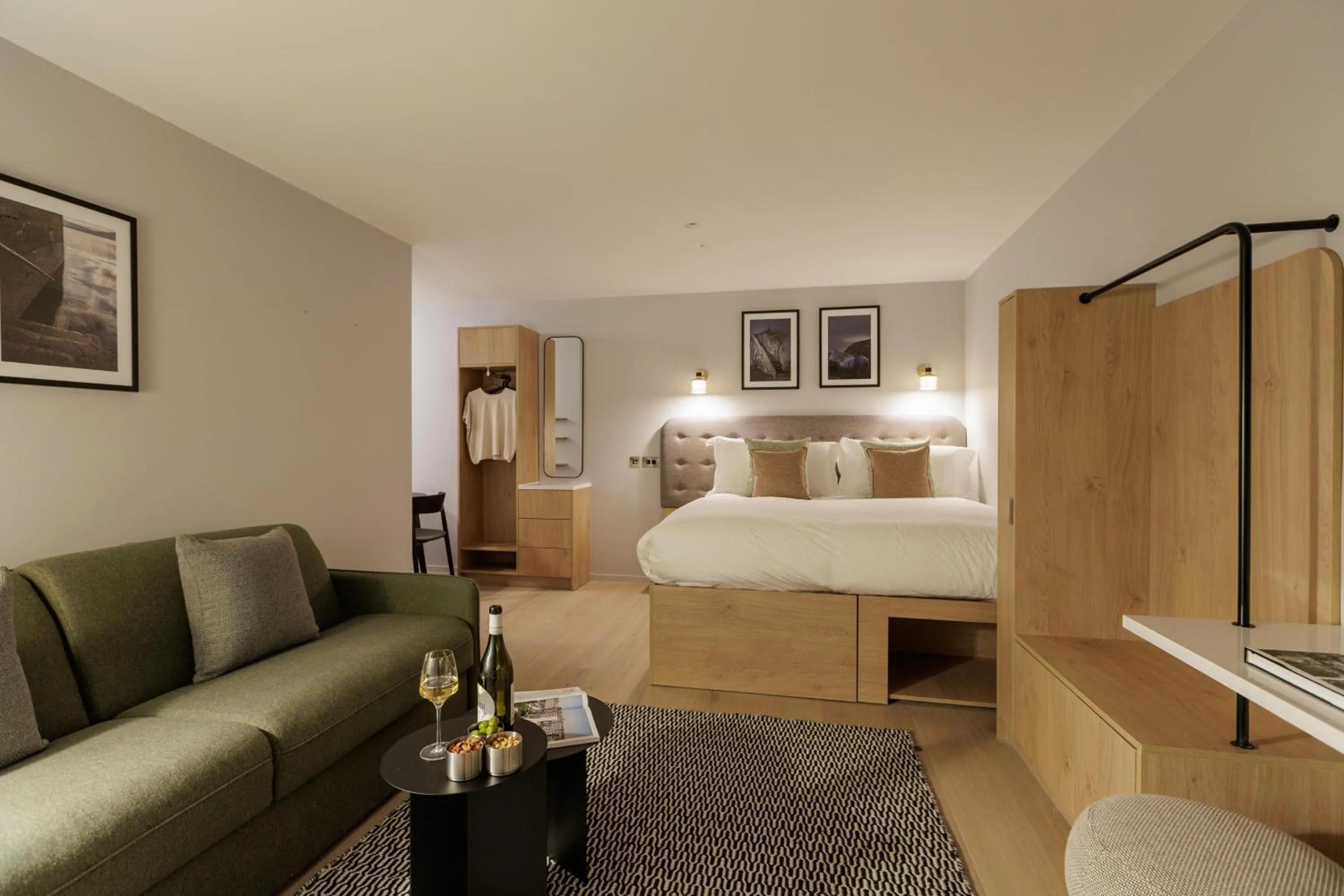 Photo of the whole room, Bed in Wilde Cambridge City Centre