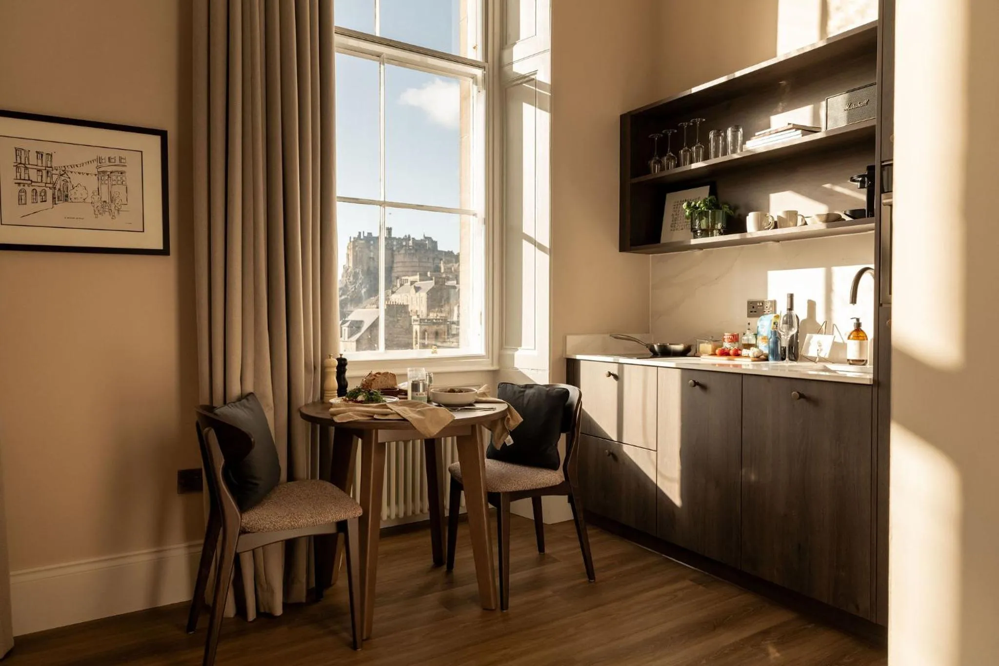 Kitchen or kitchenette in Moment George IV Bridge
