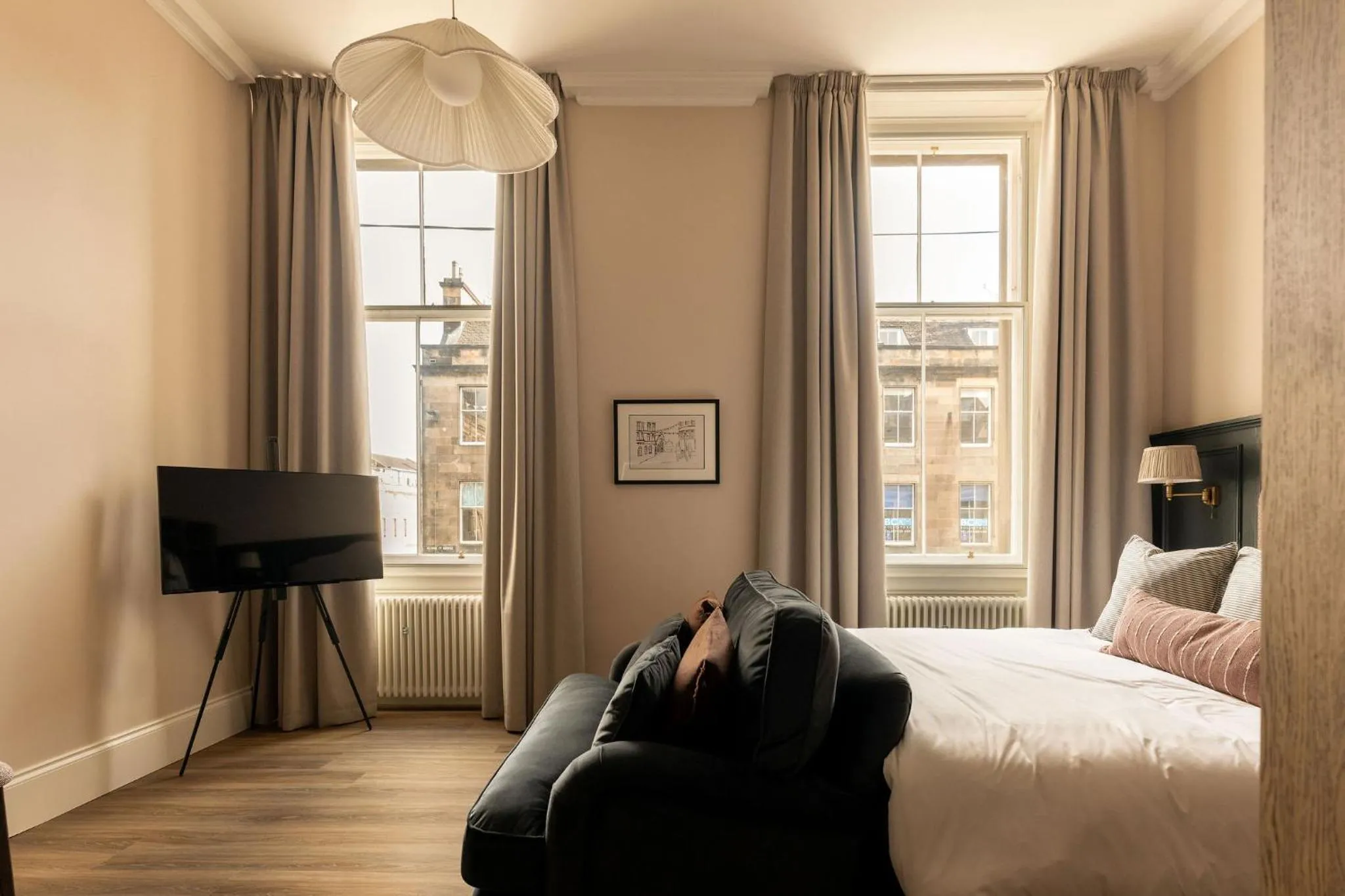 Bed in Moment George IV Bridge