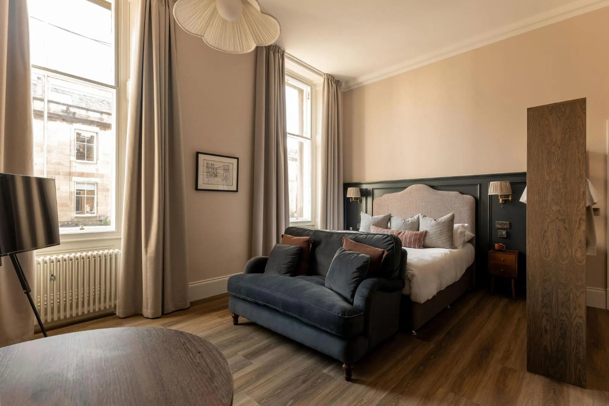 Bed in Moment George IV Bridge