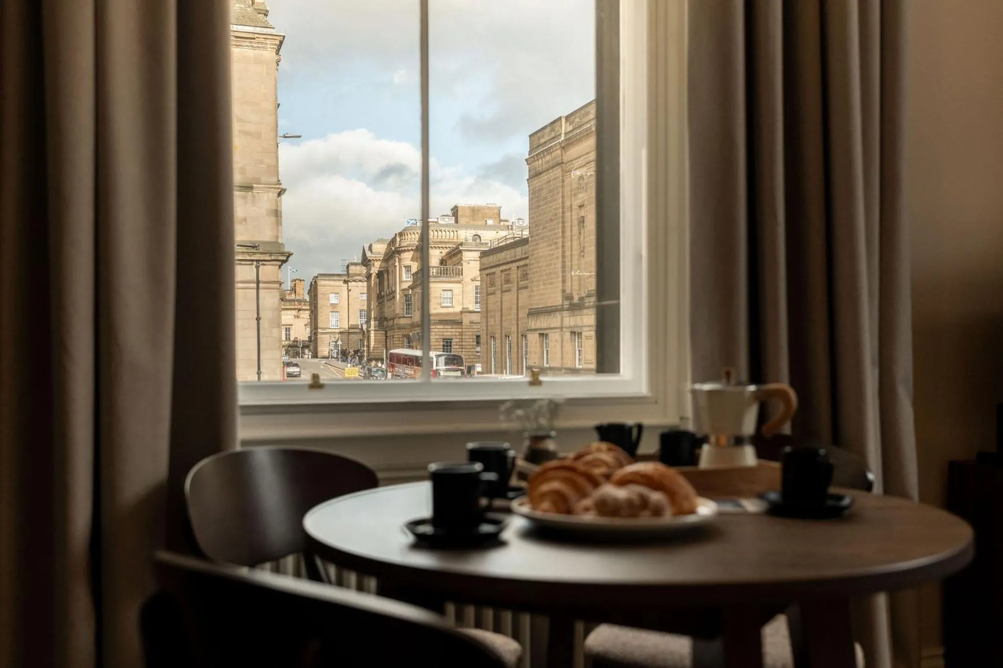 Coffee/tea facilities in Moment George IV Bridge