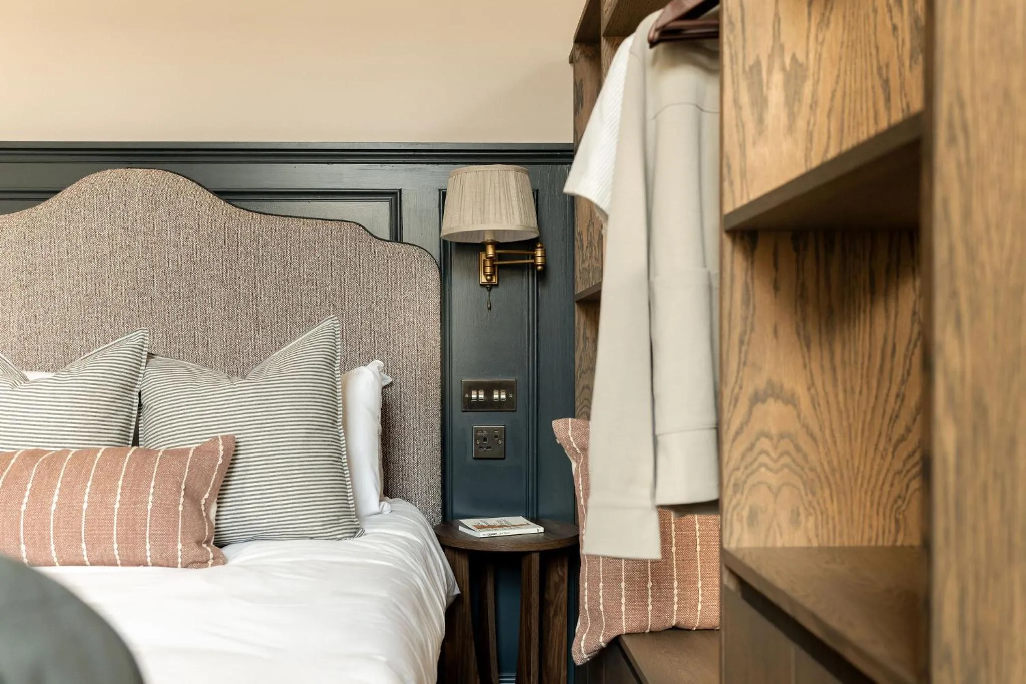 Bed in Moment George IV Bridge