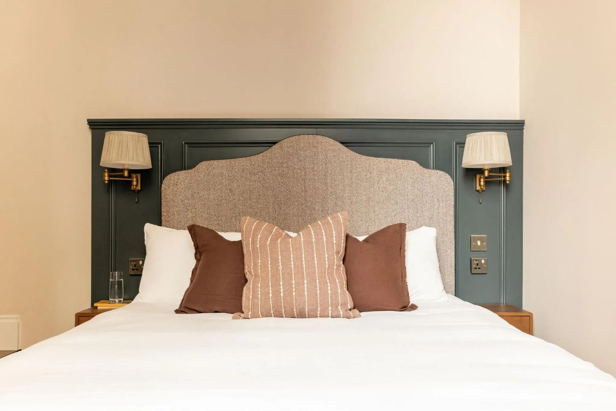 Bed in Moment George IV Bridge