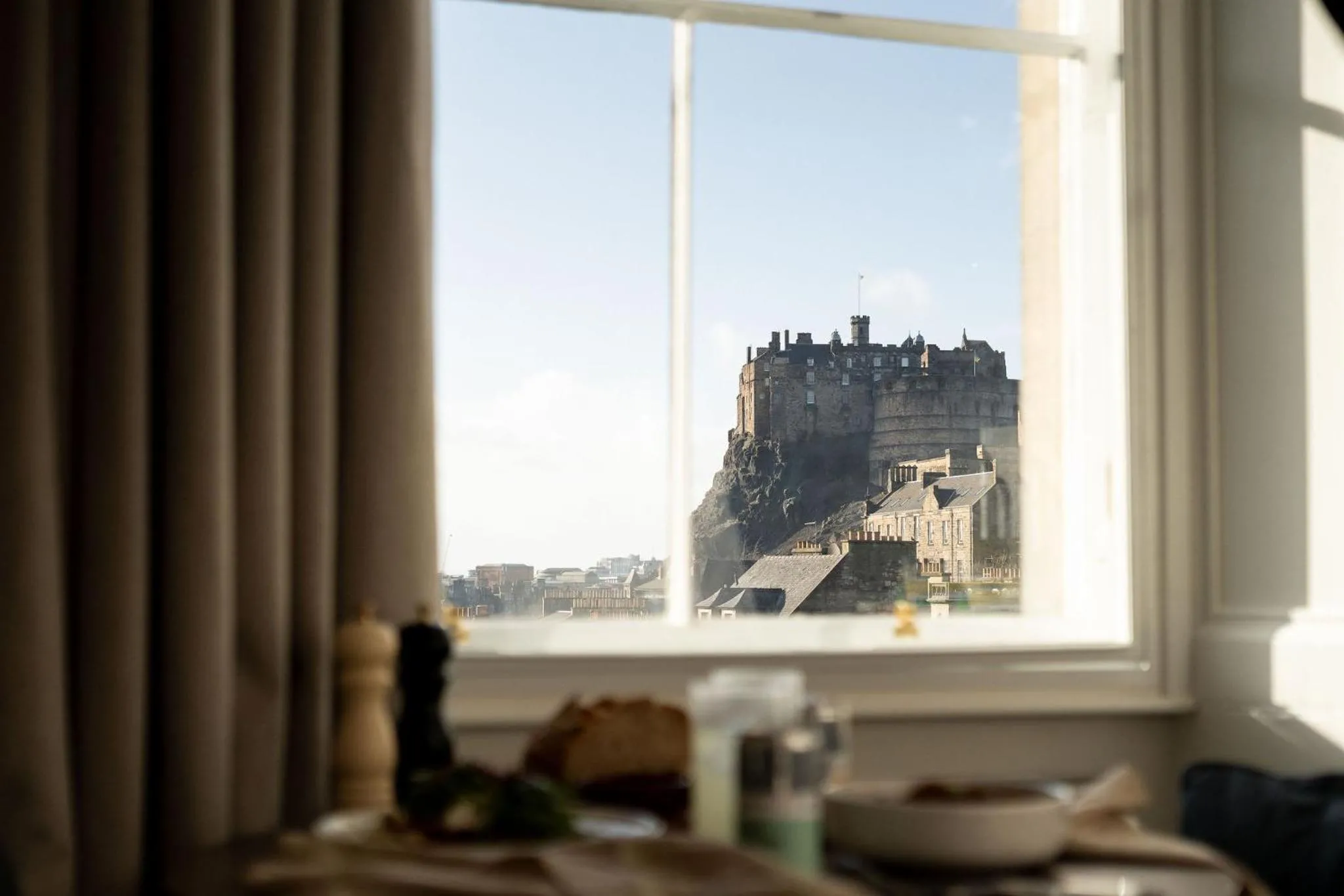 Day in Moment George IV Bridge