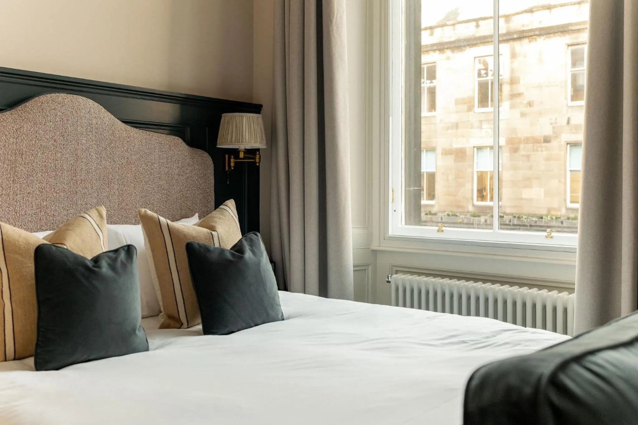 Bed in Moment George IV Bridge