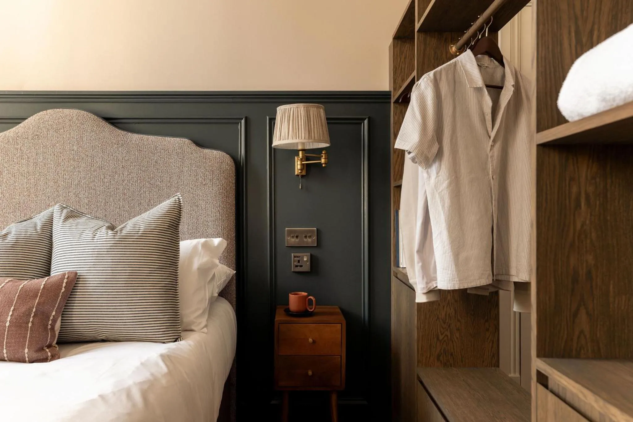 Bed in Moment George IV Bridge