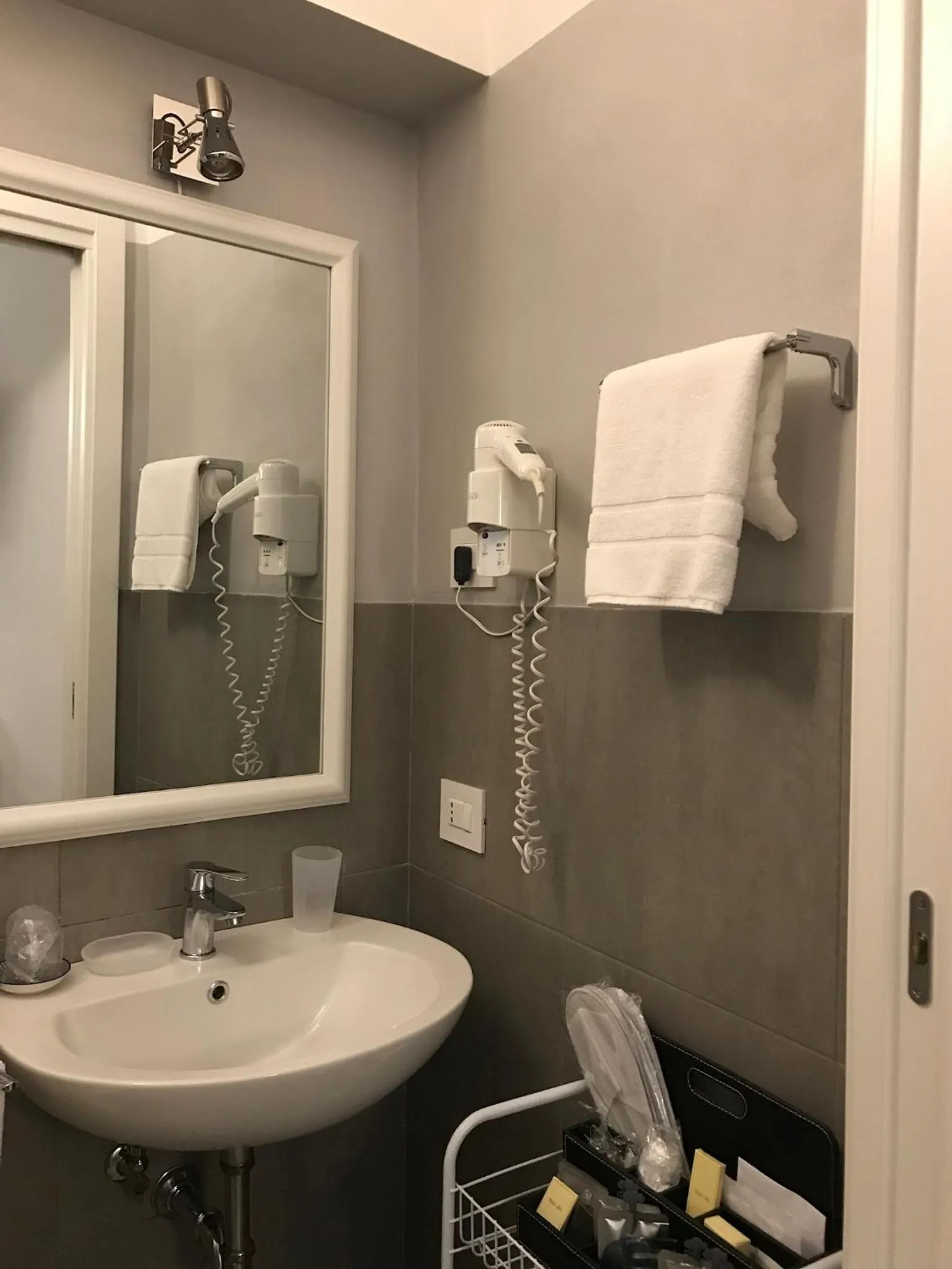 Bathroom in La Terrazza Vercelli Bed & Charme