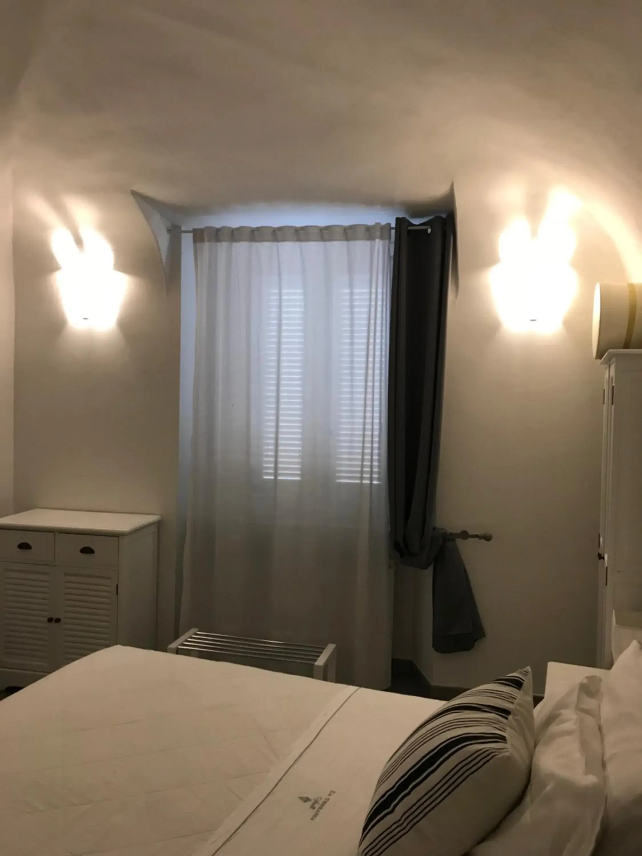 Double Room with French Bed in La Terrazza Vercelli Bed & Charme Double Room with French Bed in La Terrazza Vercelli Bed & Charme
