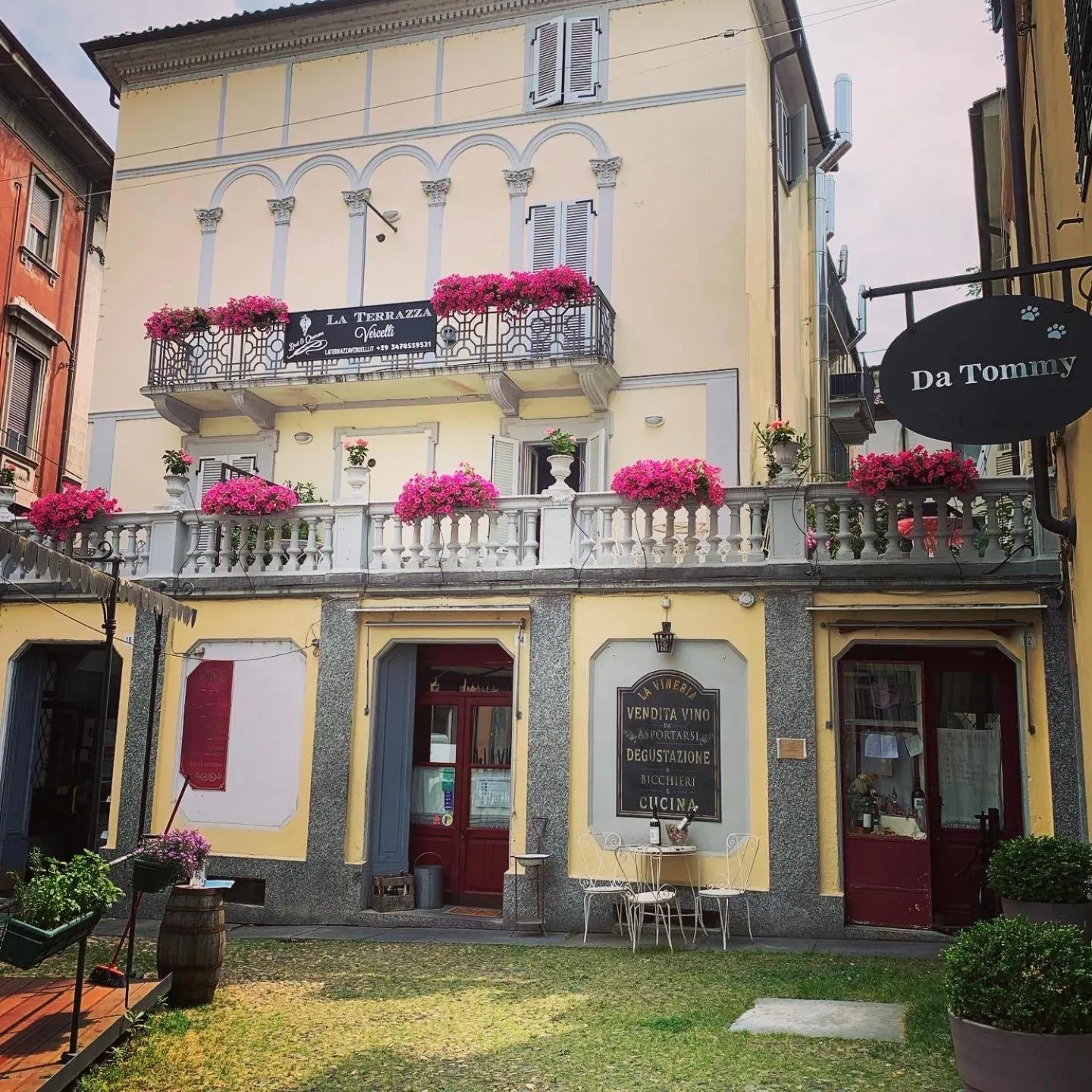 Property building in La Terrazza Vercelli Bed & Charme