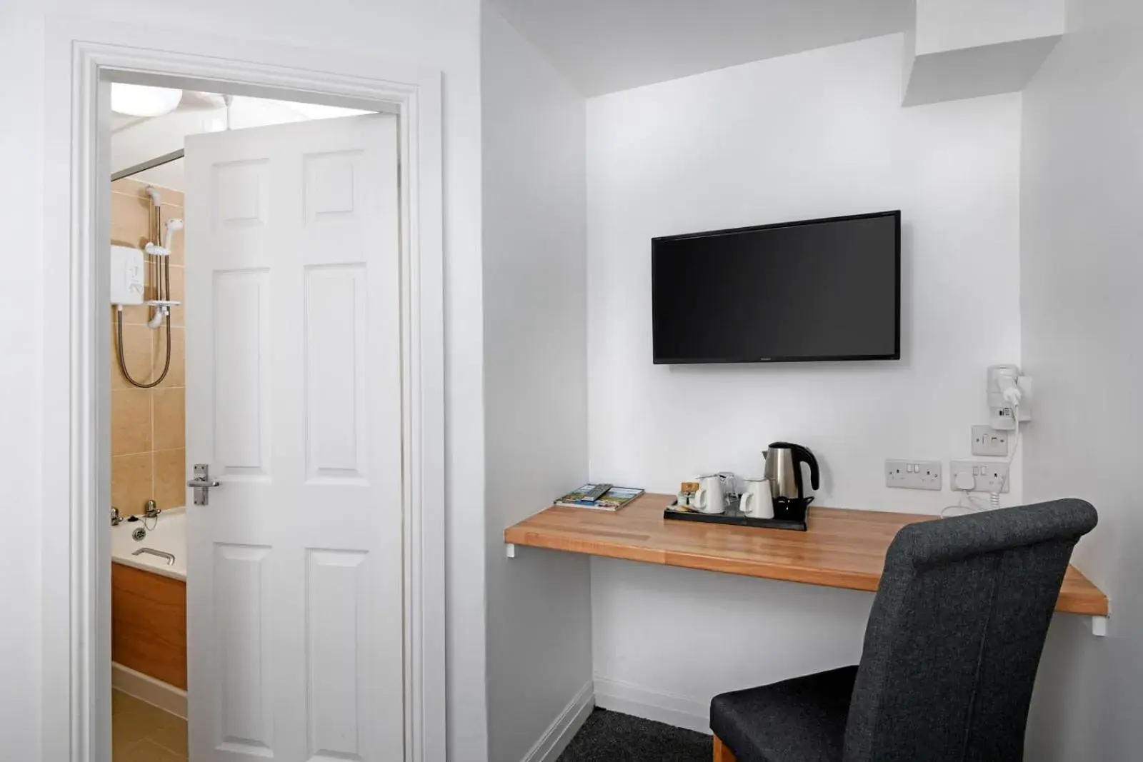 Bedroom in The Corner House Hotel Bedroom in The Corner House Hotel