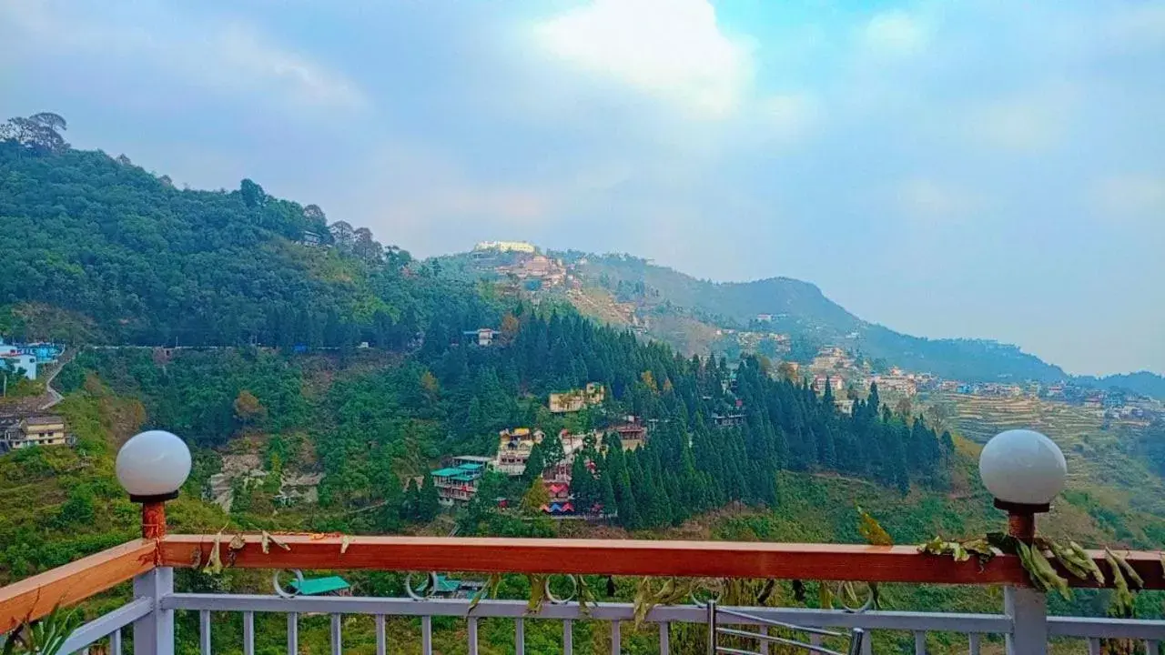 Property building in Hotel The Pine Villa Property building in Hotel The Pine Villa