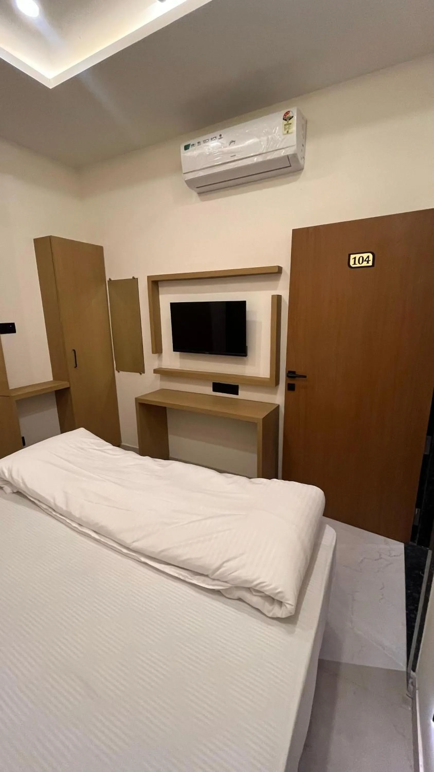 TV and multimedia, Bed in Hotel Revanta